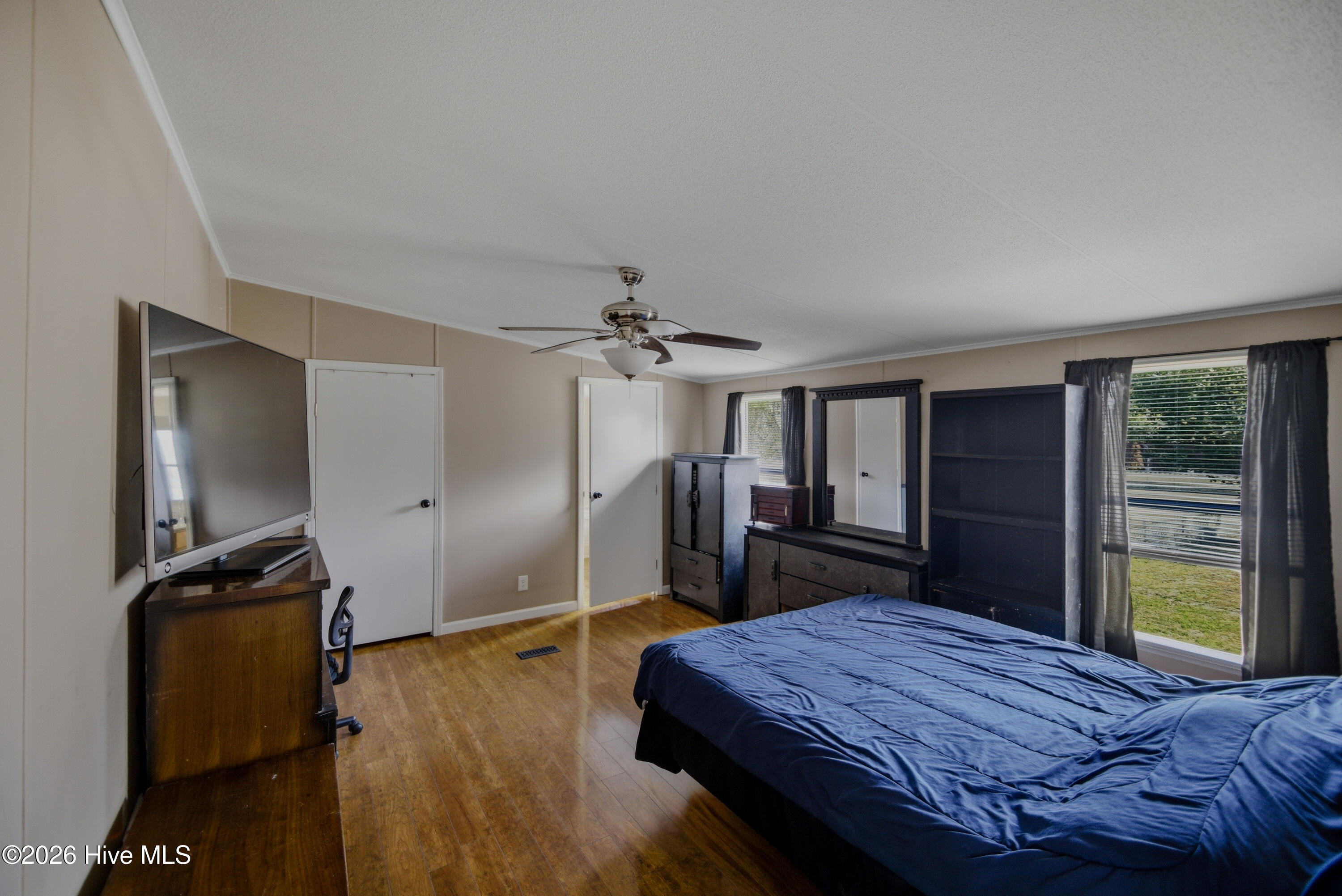 100566324 | Photo 21