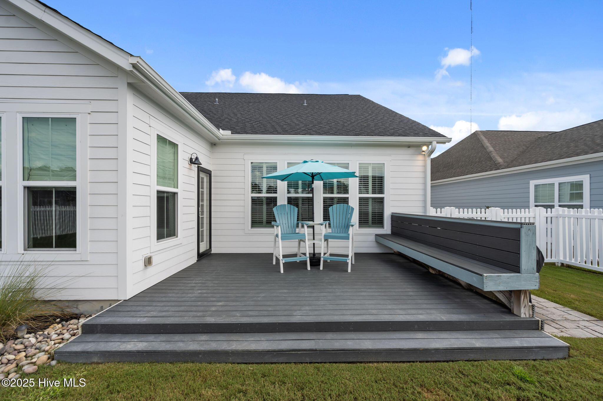 100527941 | Photo 10