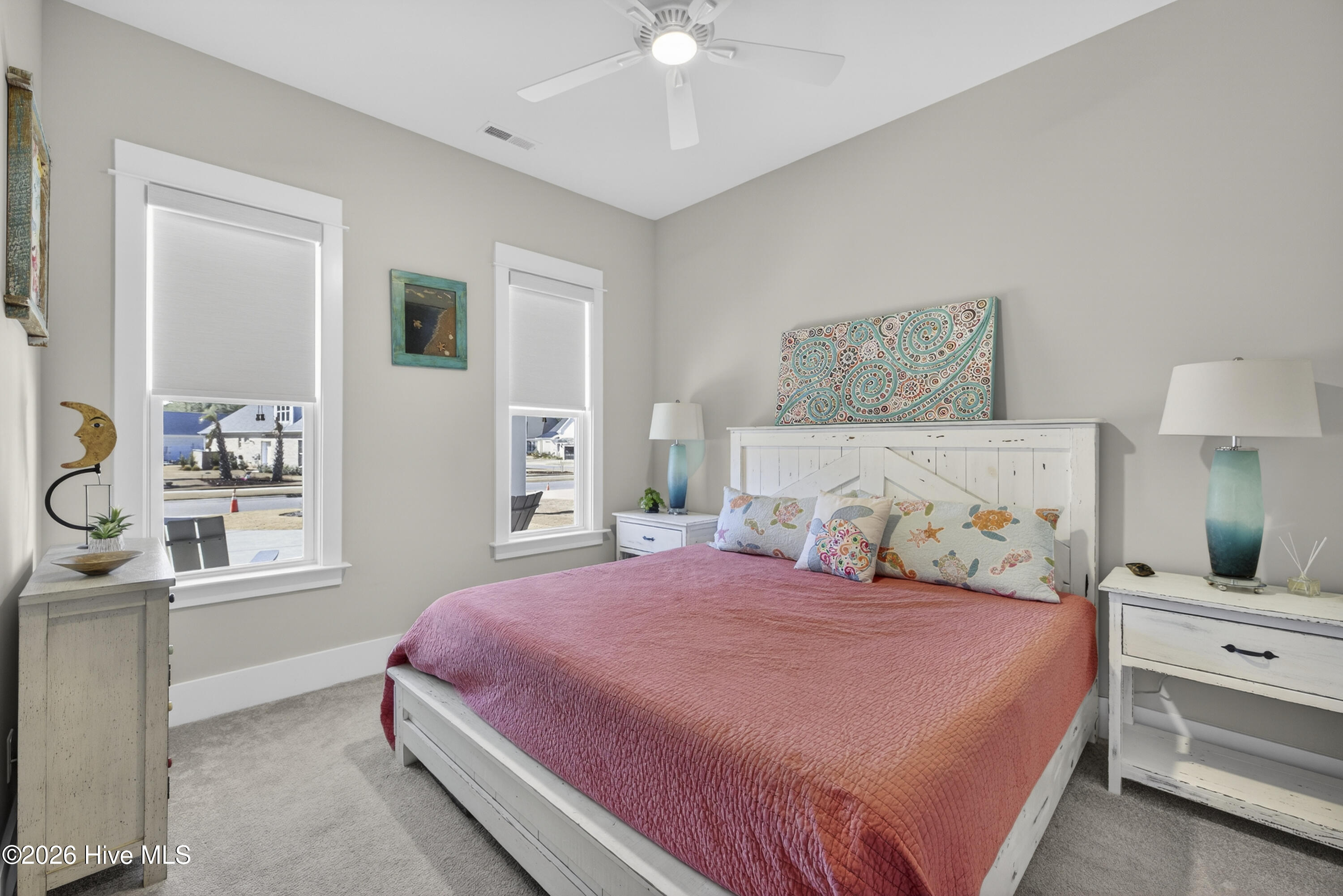 100556543 | Photo 24