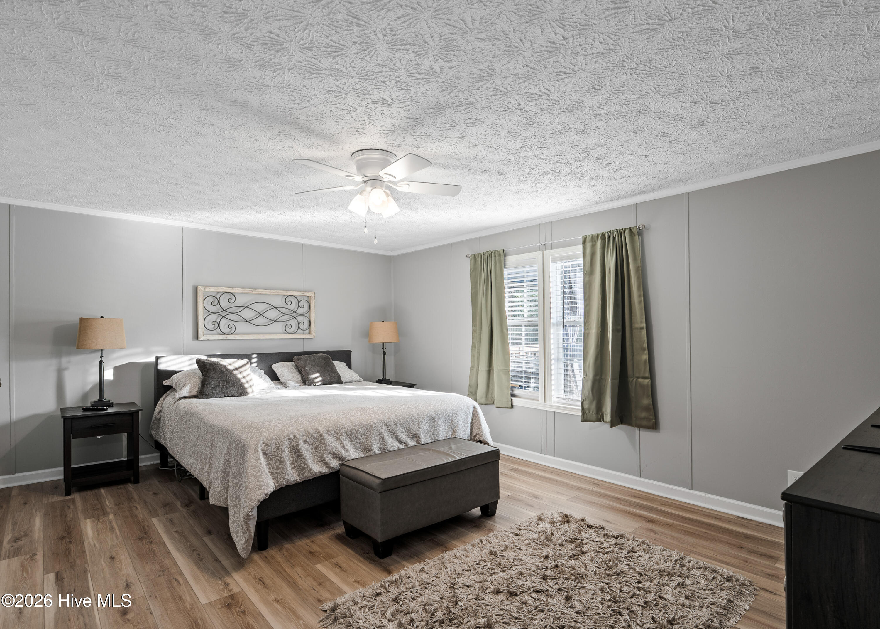 100548742 | Photo 31