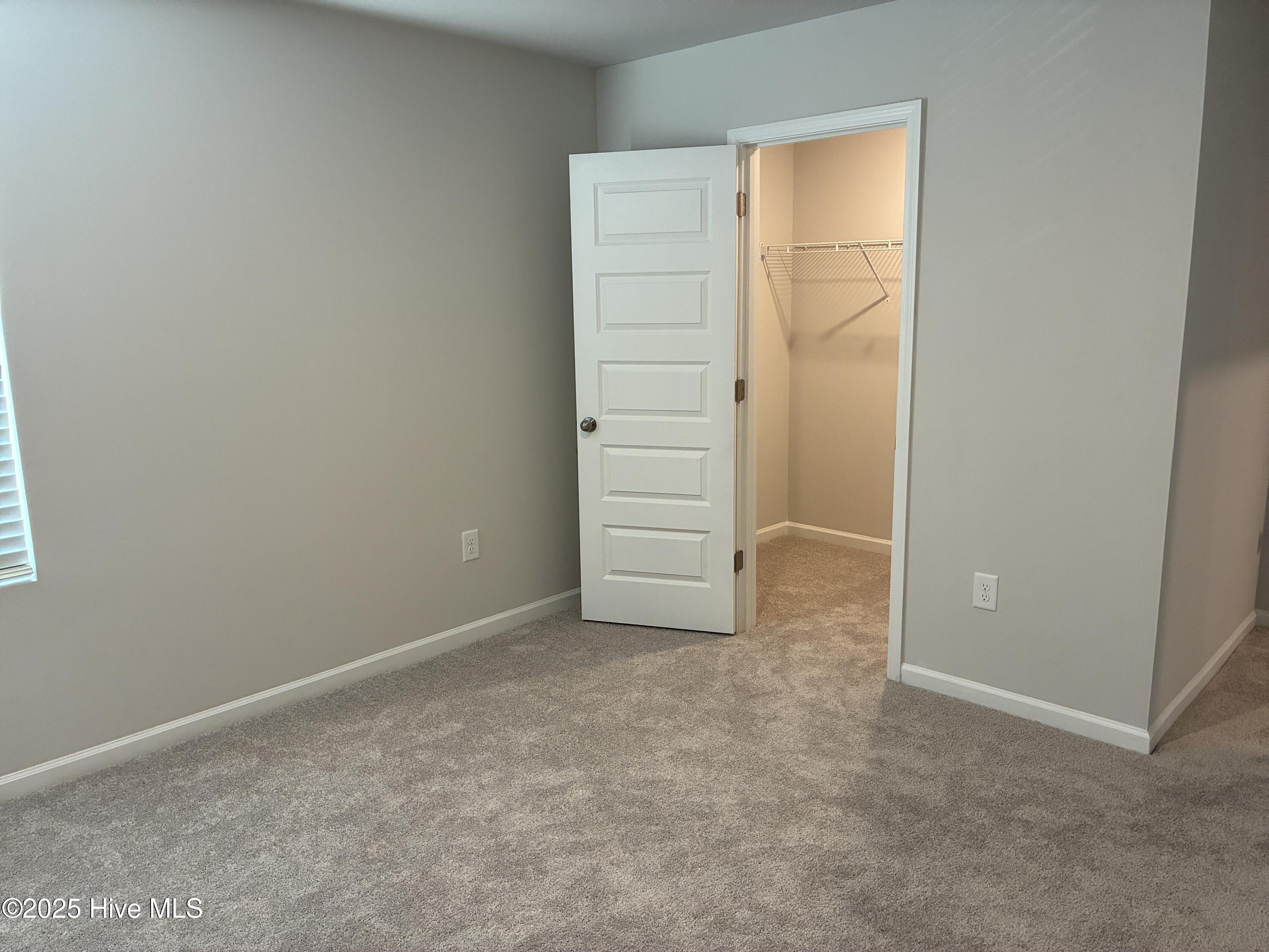 100569016 | Photo 31