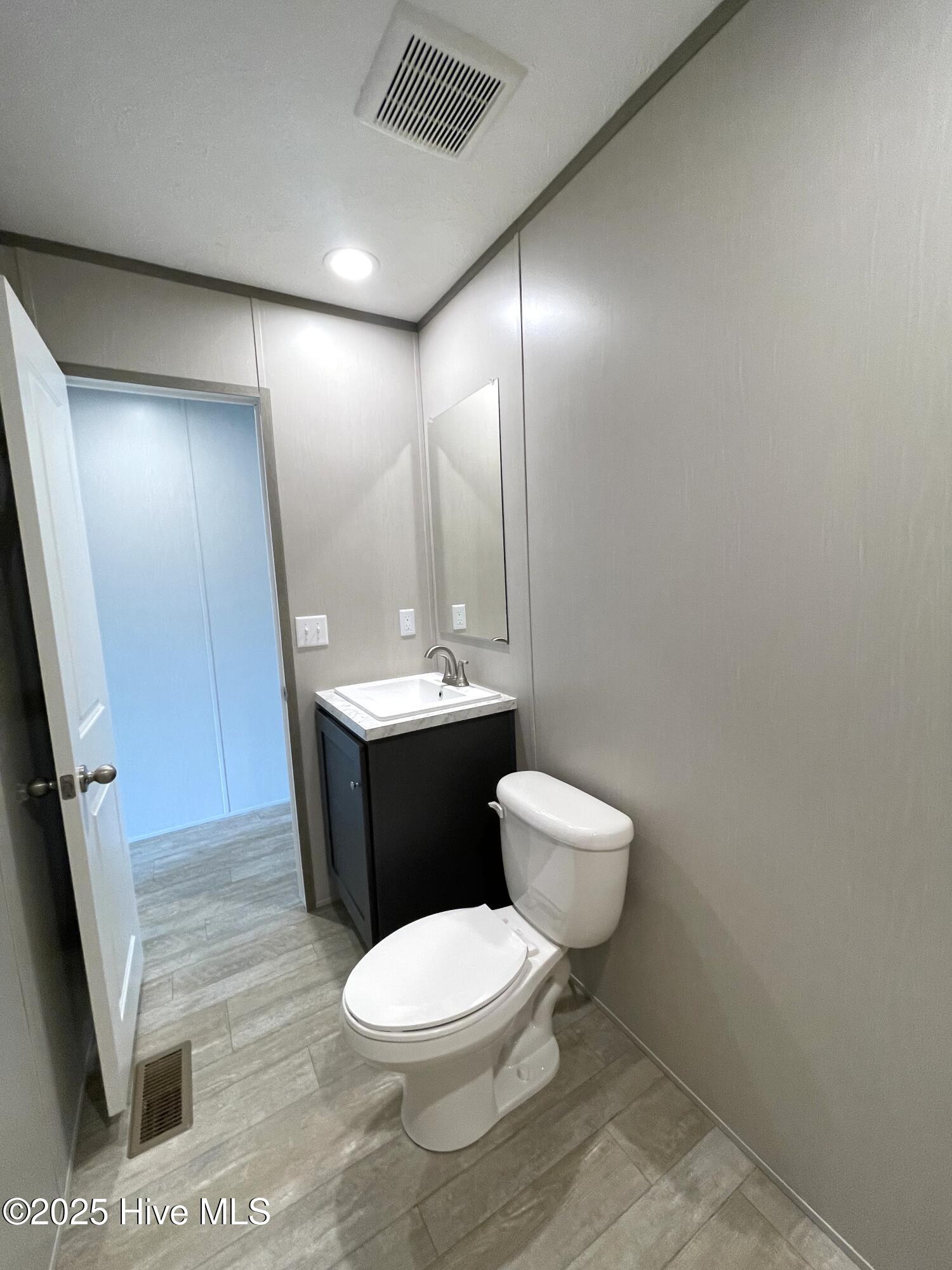 100507283 | Photo 21