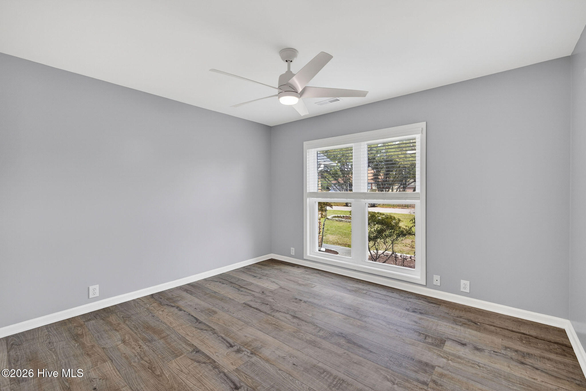 100561211 | Photo 16