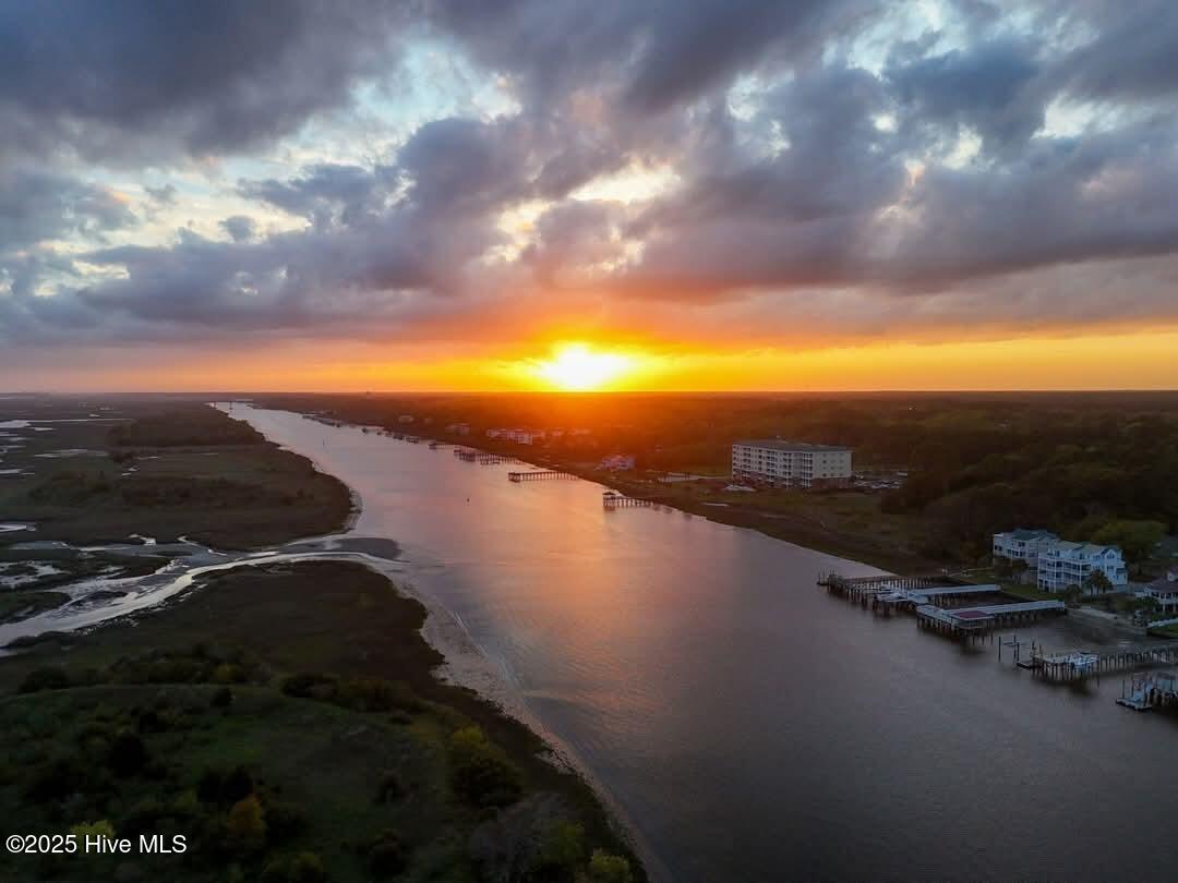 100519344 | Photo 24