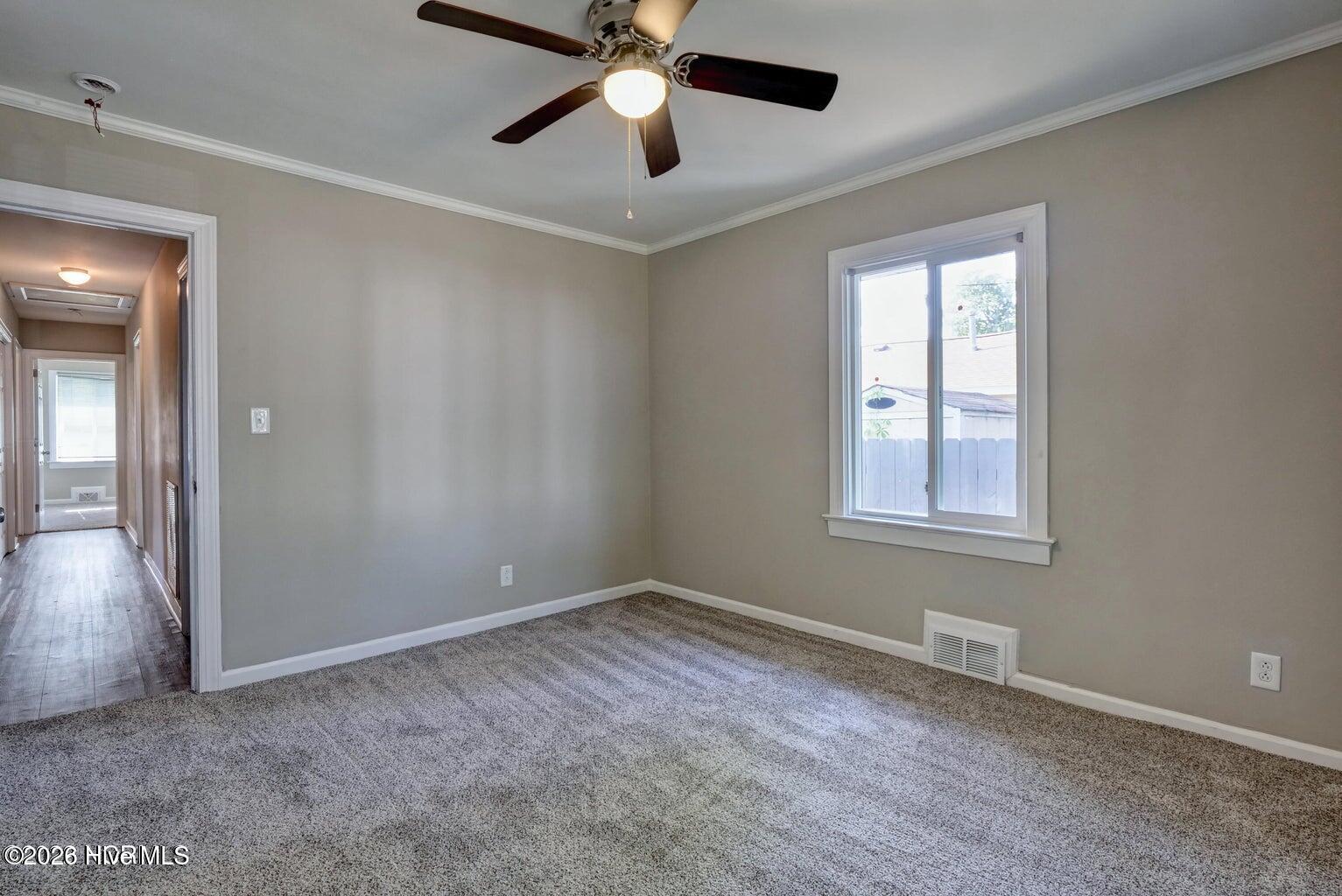 100556867 | Photo 21