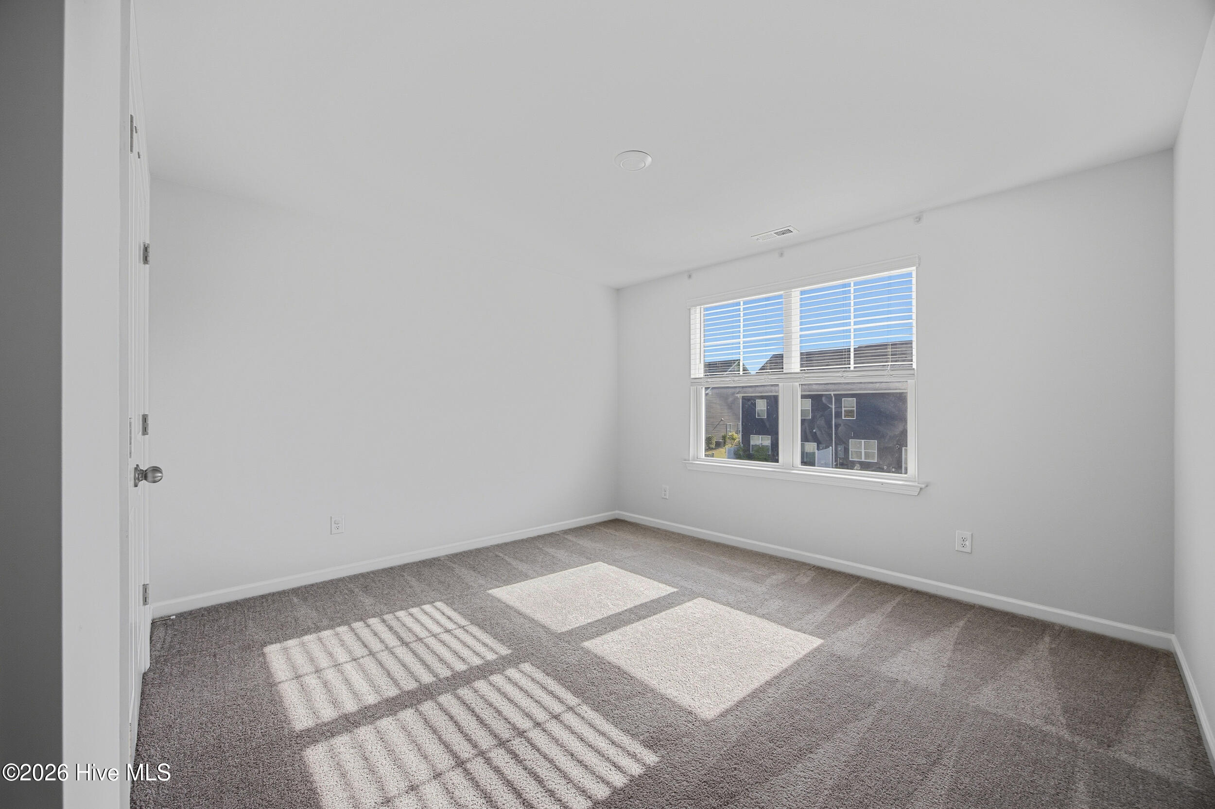 100566602 | Photo 21