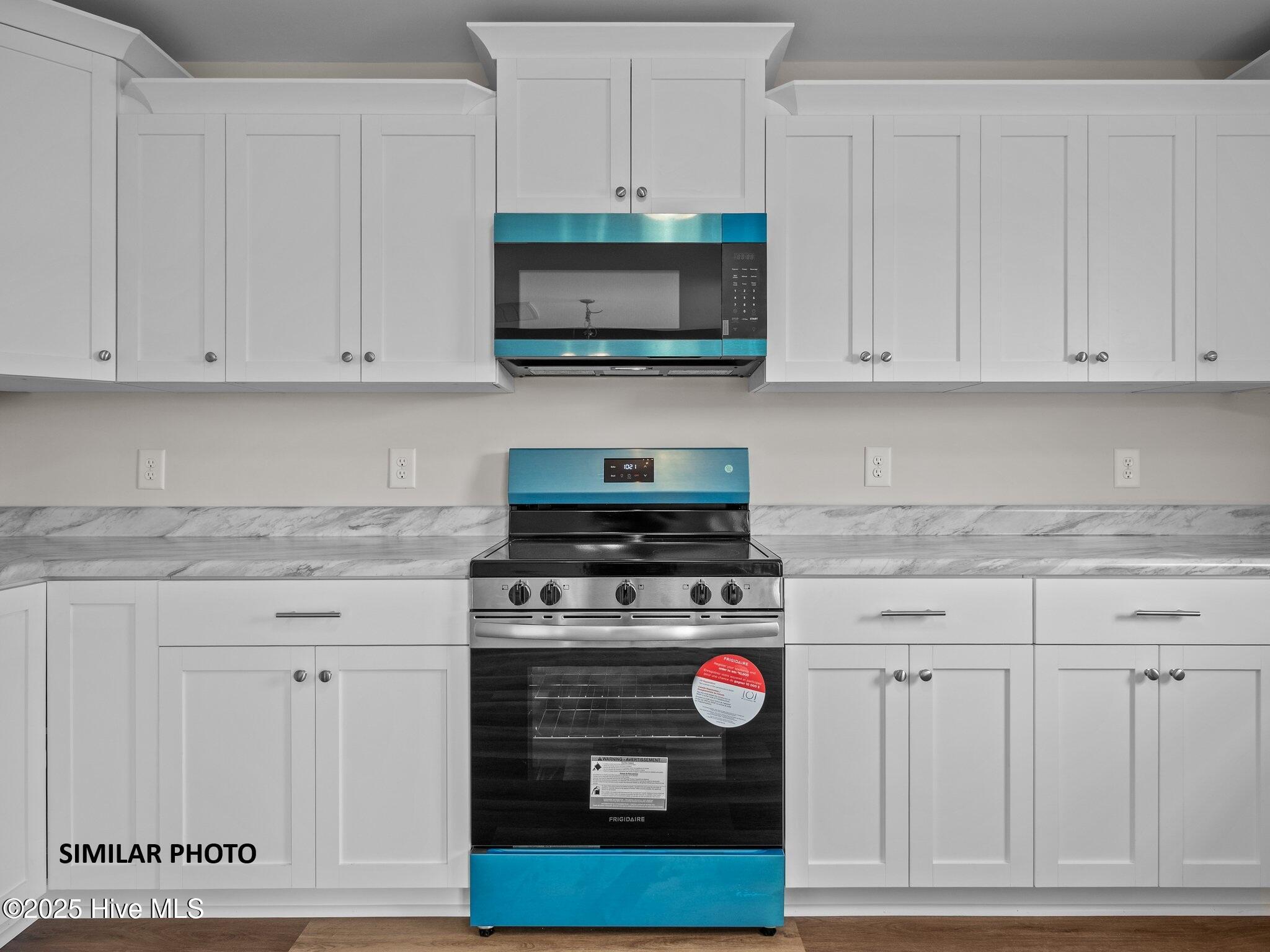 100519589 | Photo 19