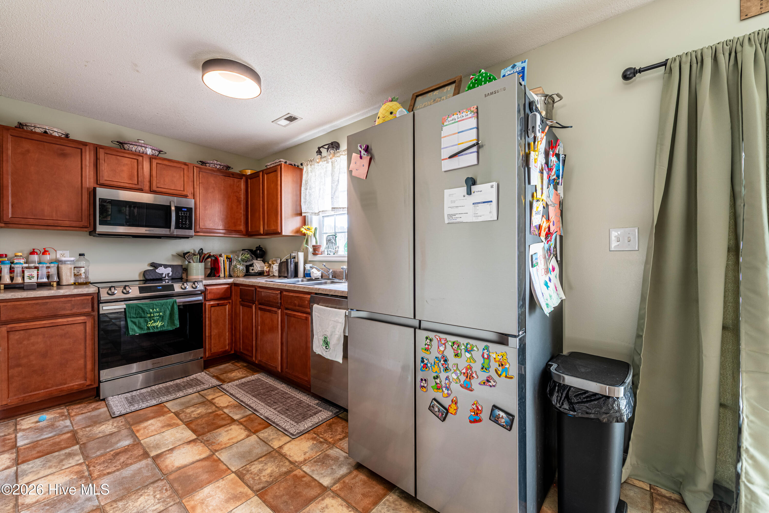 100558731 | Photo 12