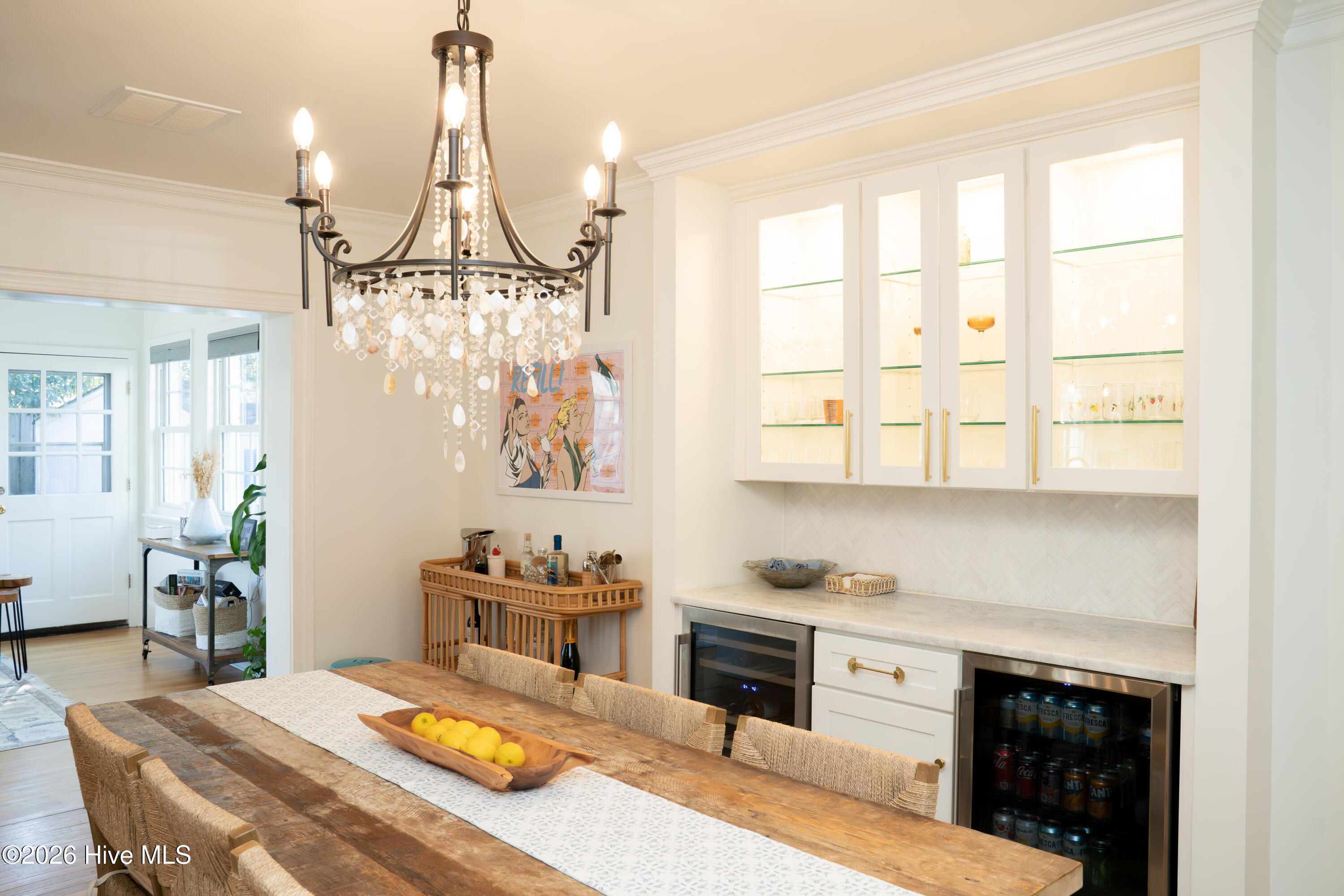 100558476 | Photo 25