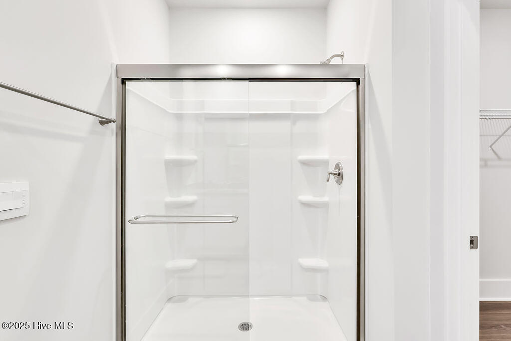 100526958 | Photo 19