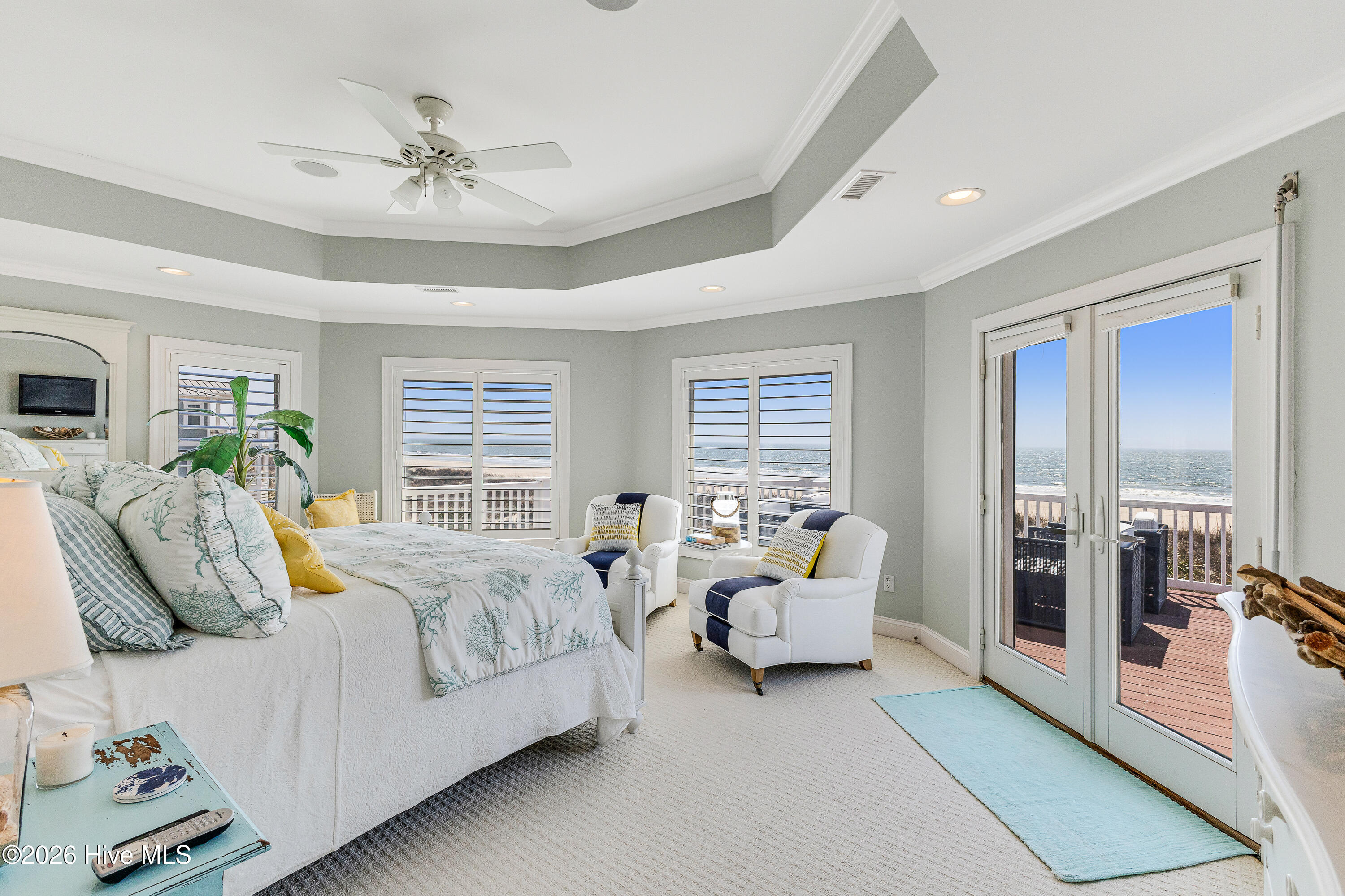 100567897 | Photo 44