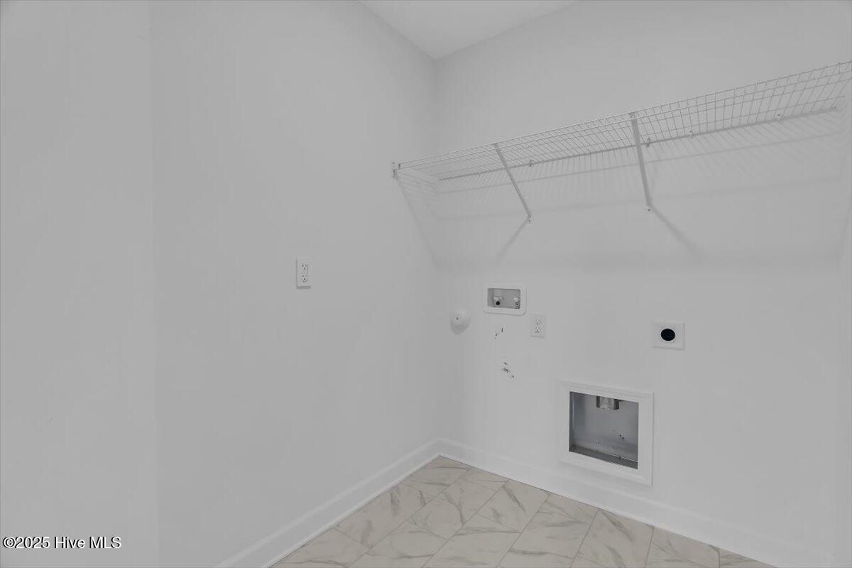 100537341 | Photo 31