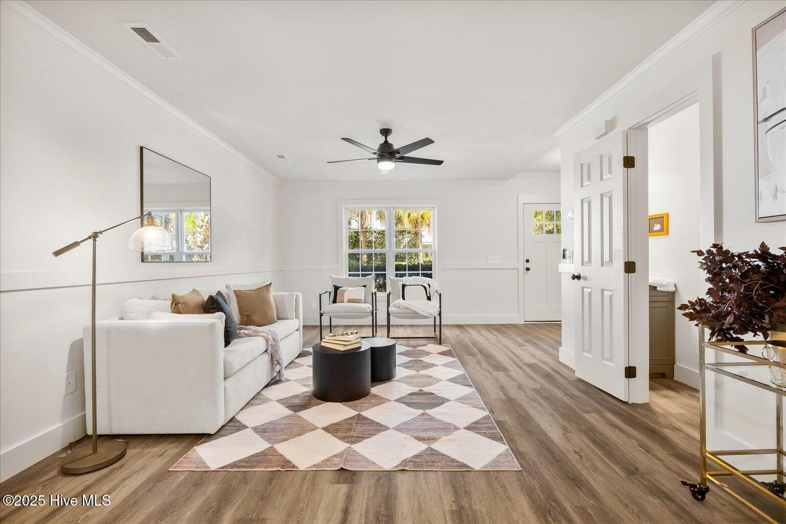 100541069 | Photo 11