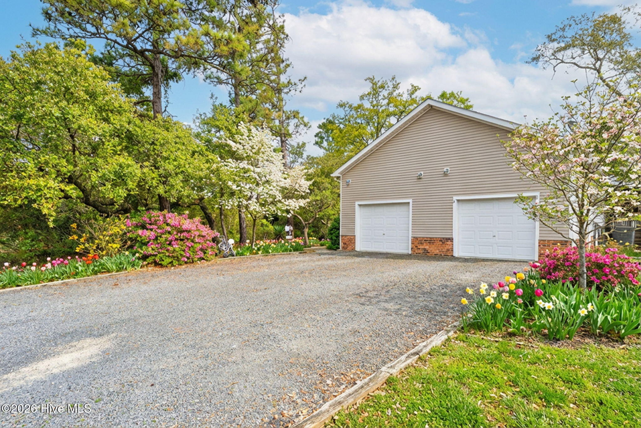 100557070 | Photo 42