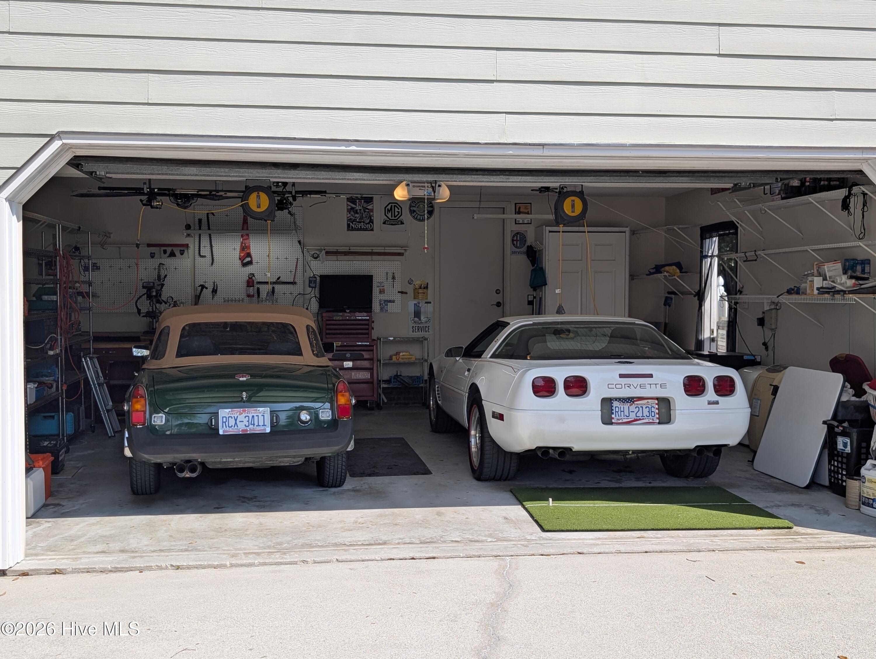 100561832 | Photo 38