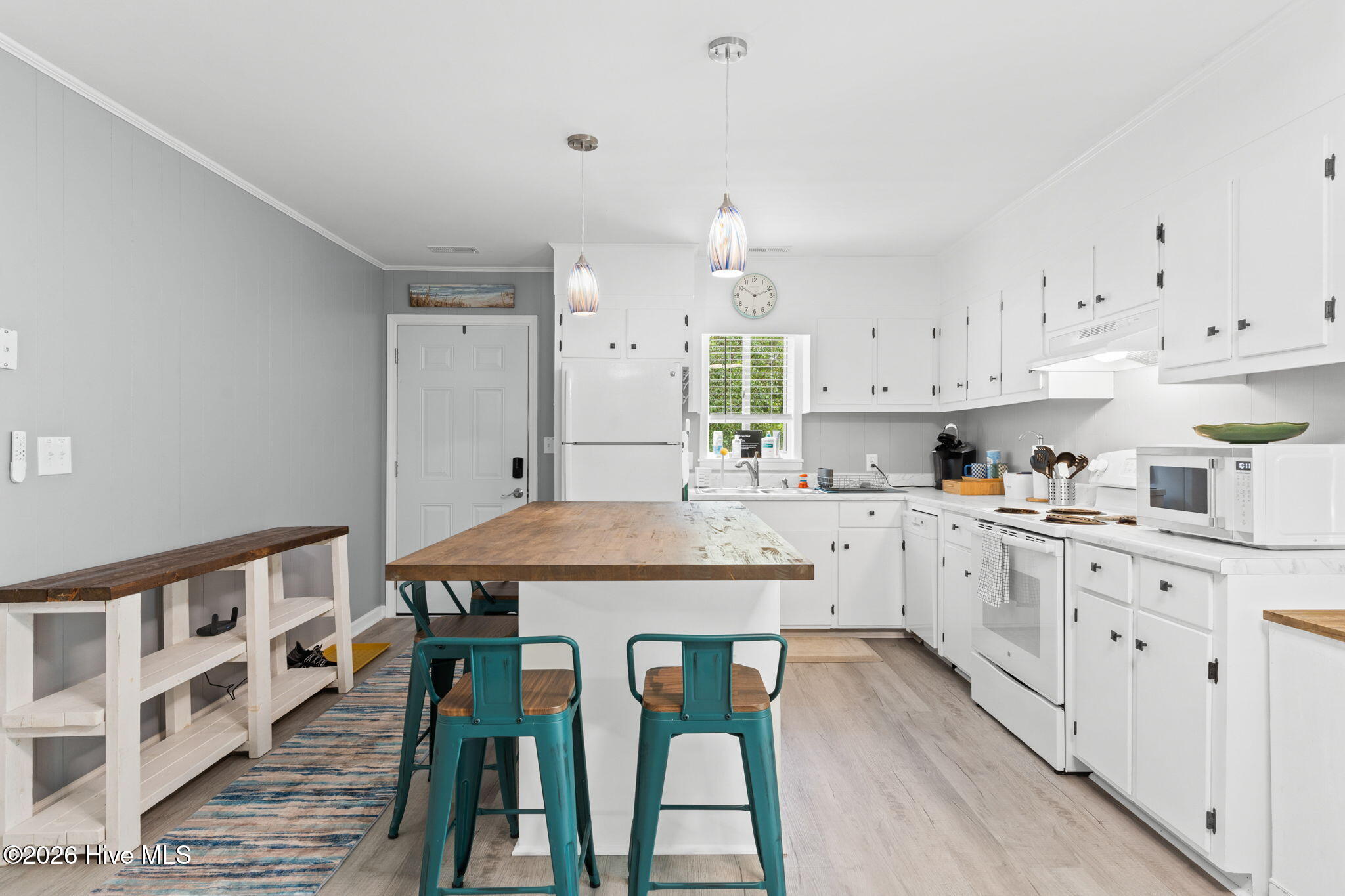 100563184 | Photo 17