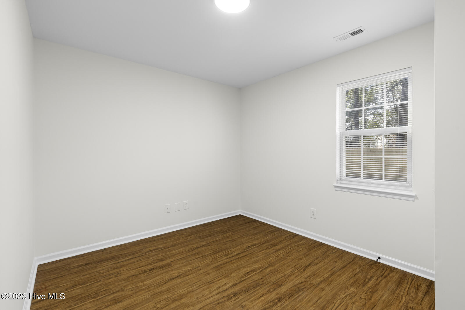 100559065 | Photo 23