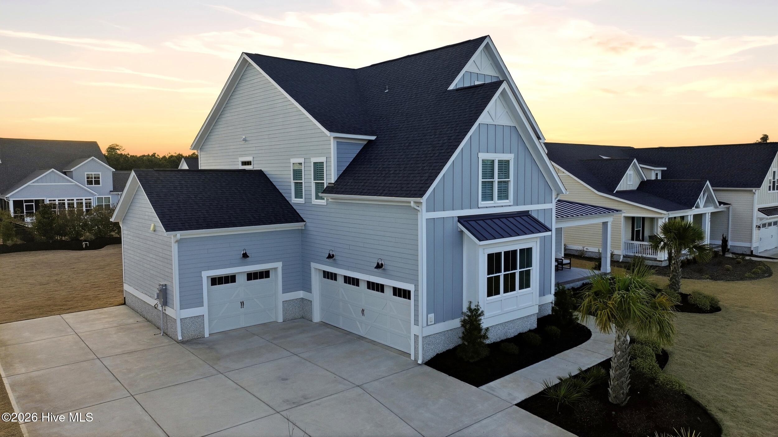 100555199 | Photo 41