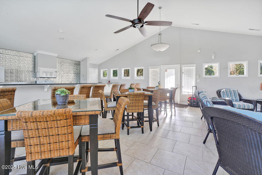 100536074 | Photo 34