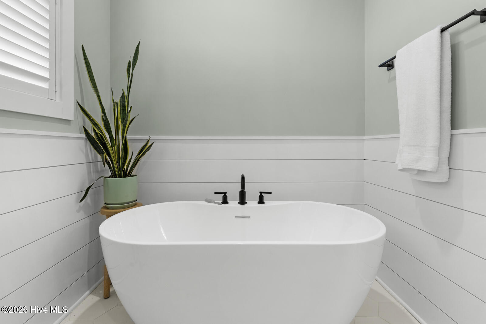 100557738 | Photo 39