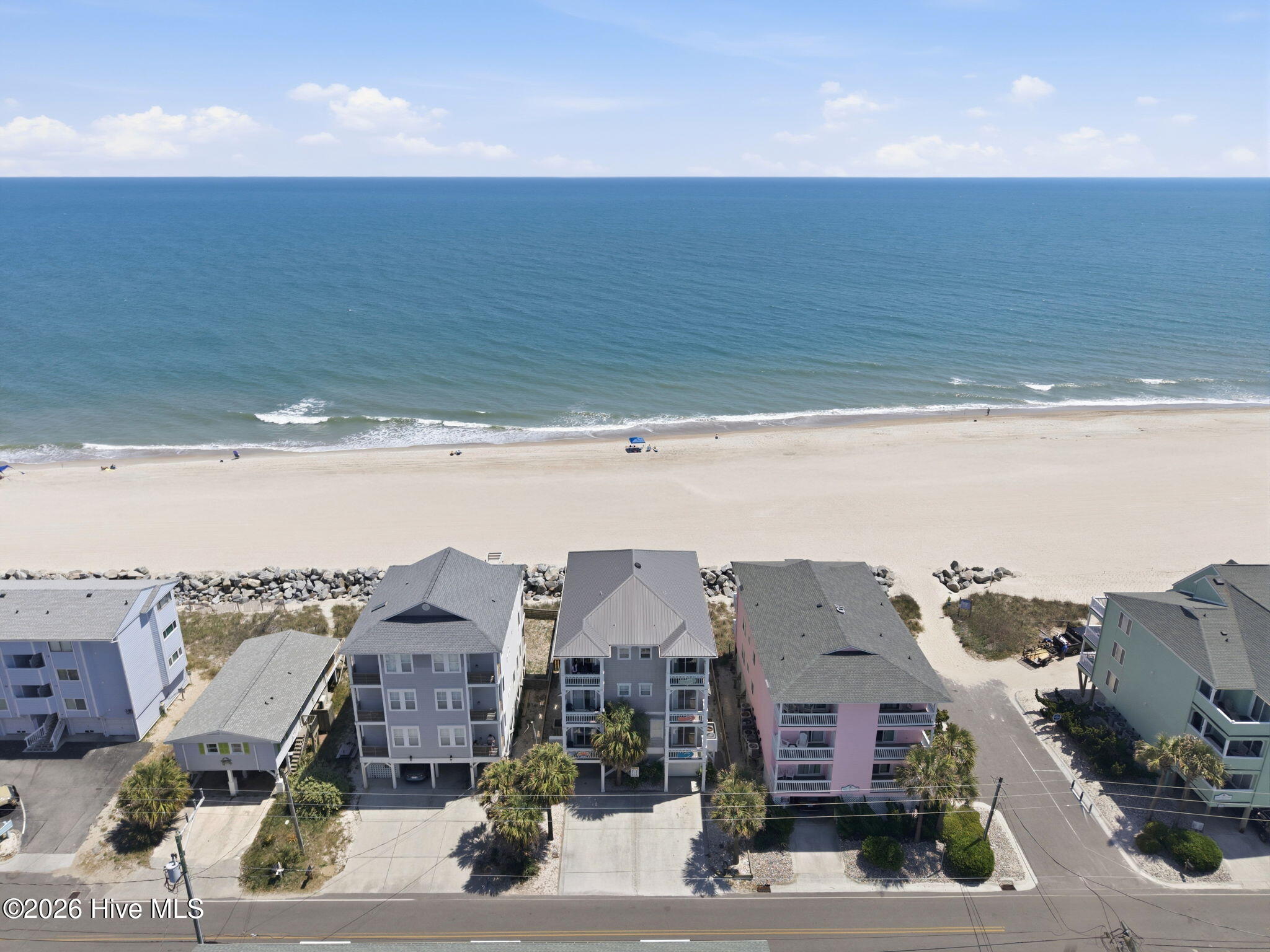 100570337 | Photo 36