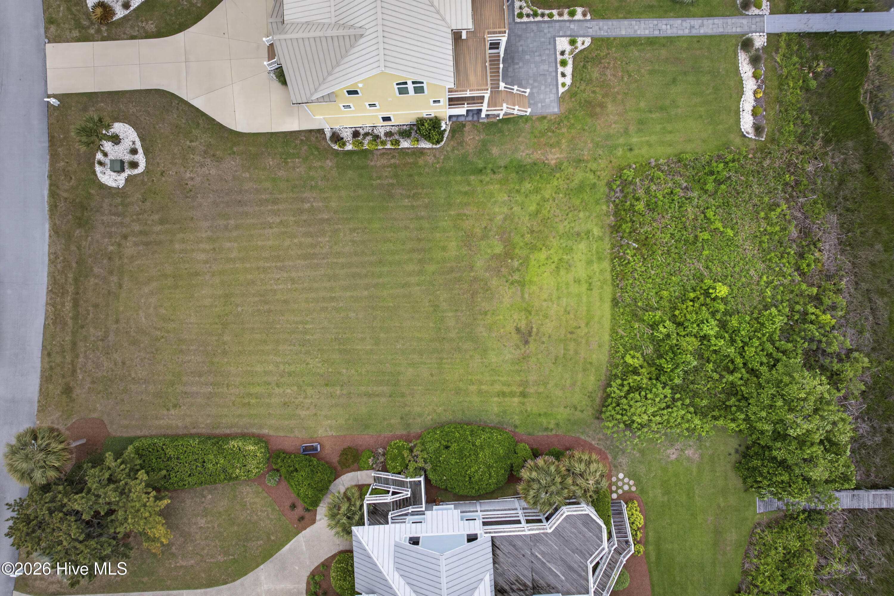 100570287 | Photo 14