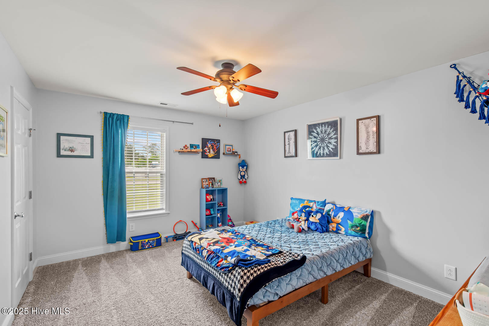 100510785 | Photo 45