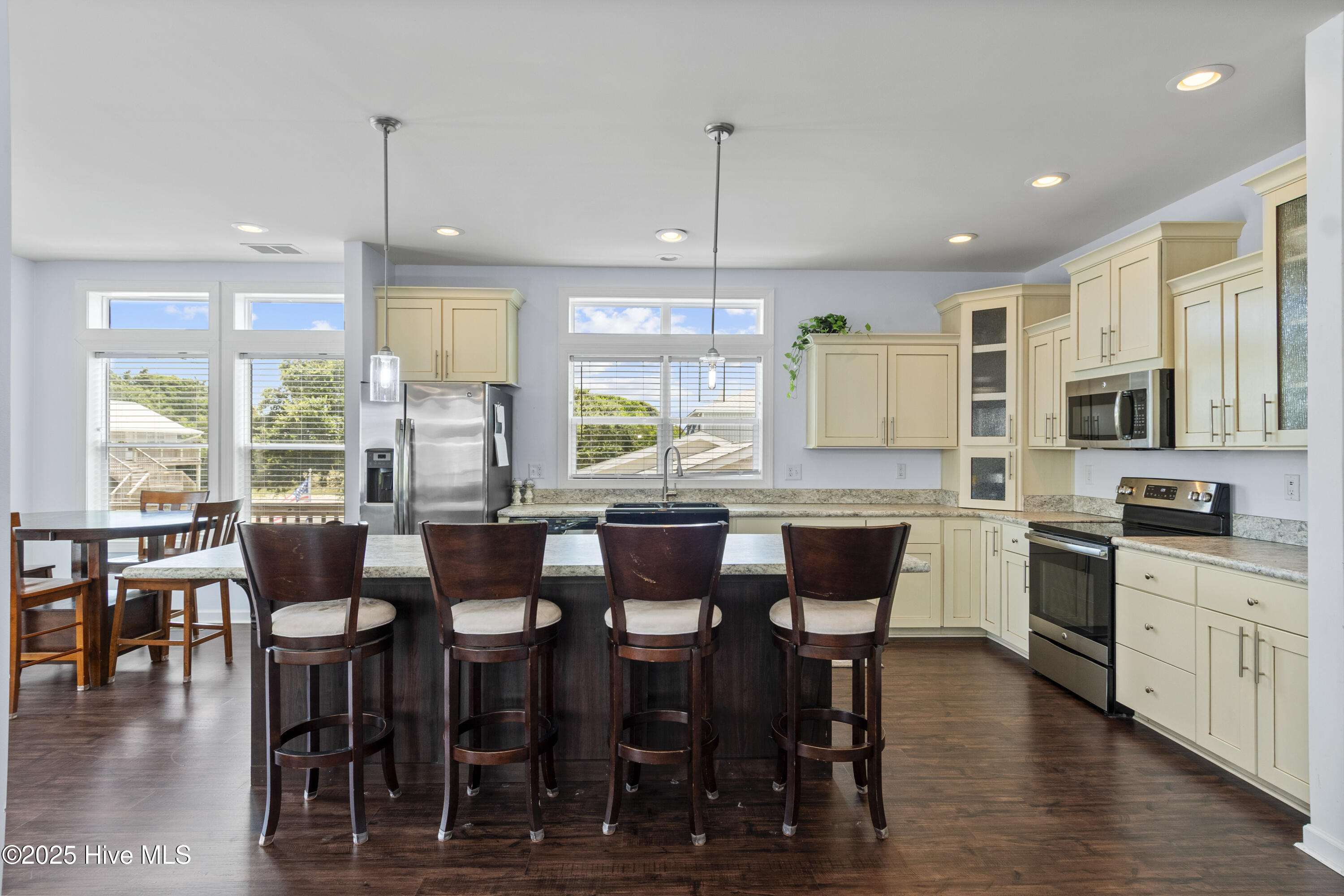 100520173 | Photo 13