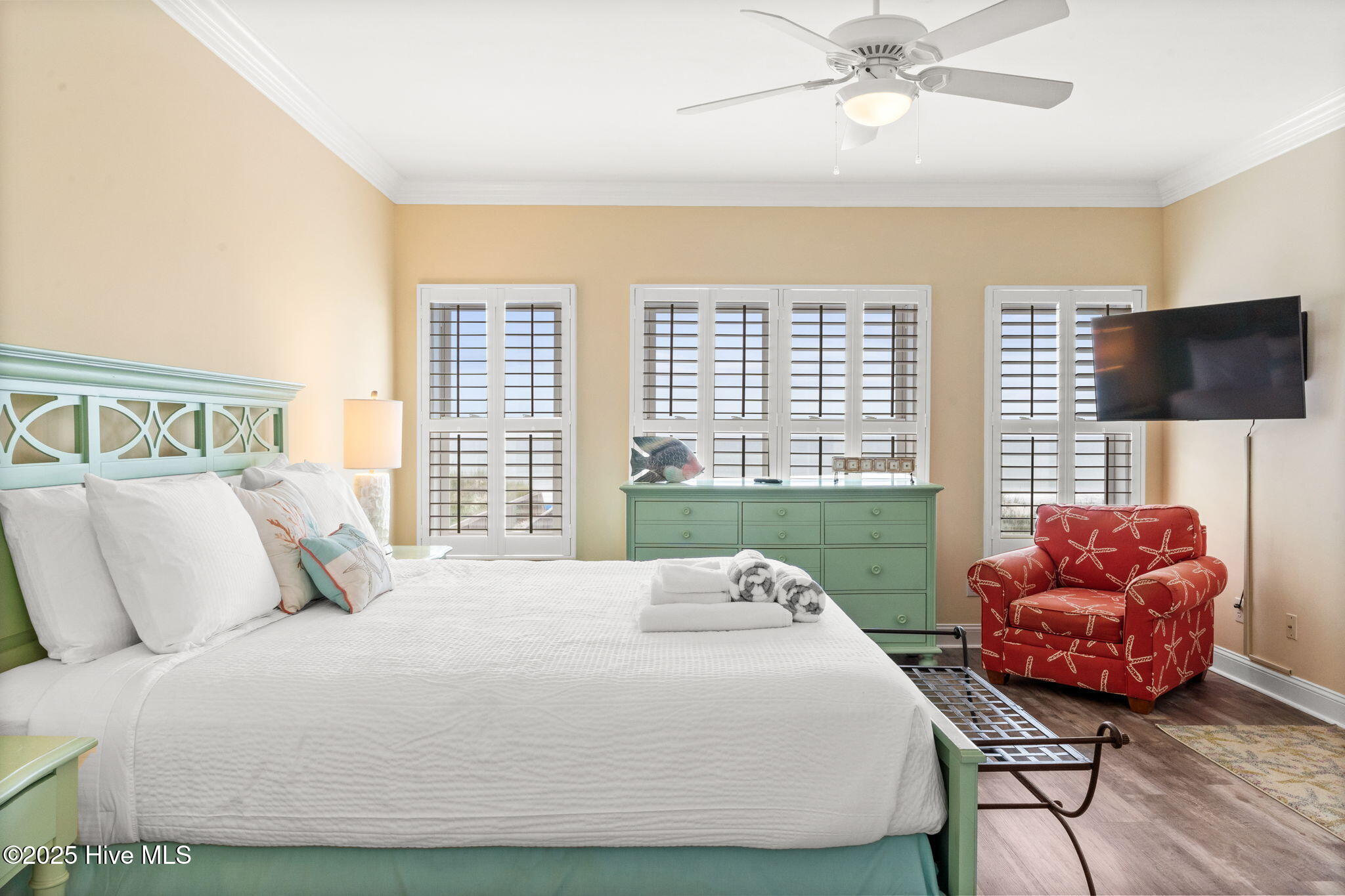 100498196 | Photo 33