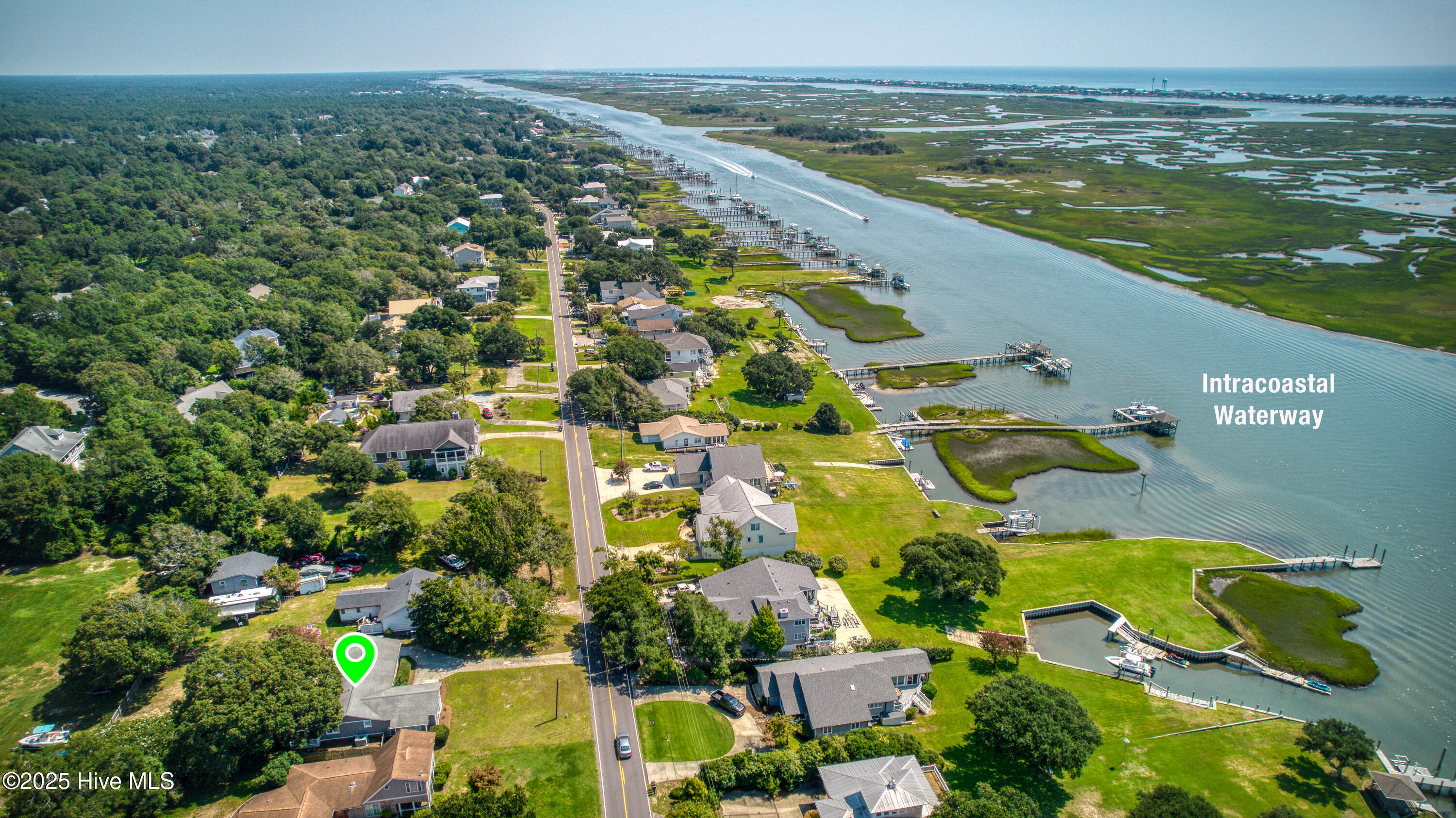 100522870 | Photo 23