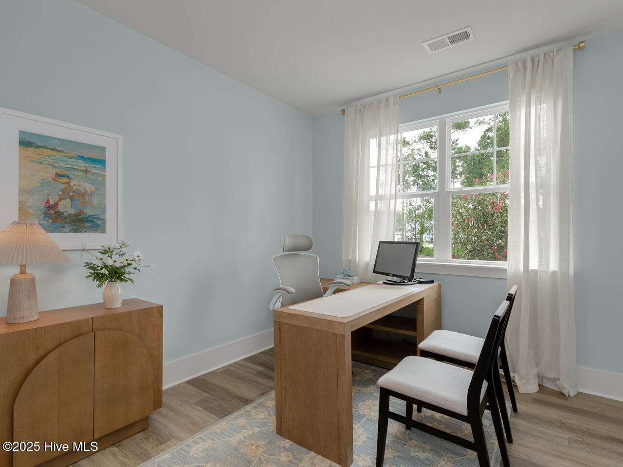 100556843 | Photo 19