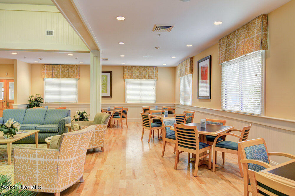 100517881 | Photo 32