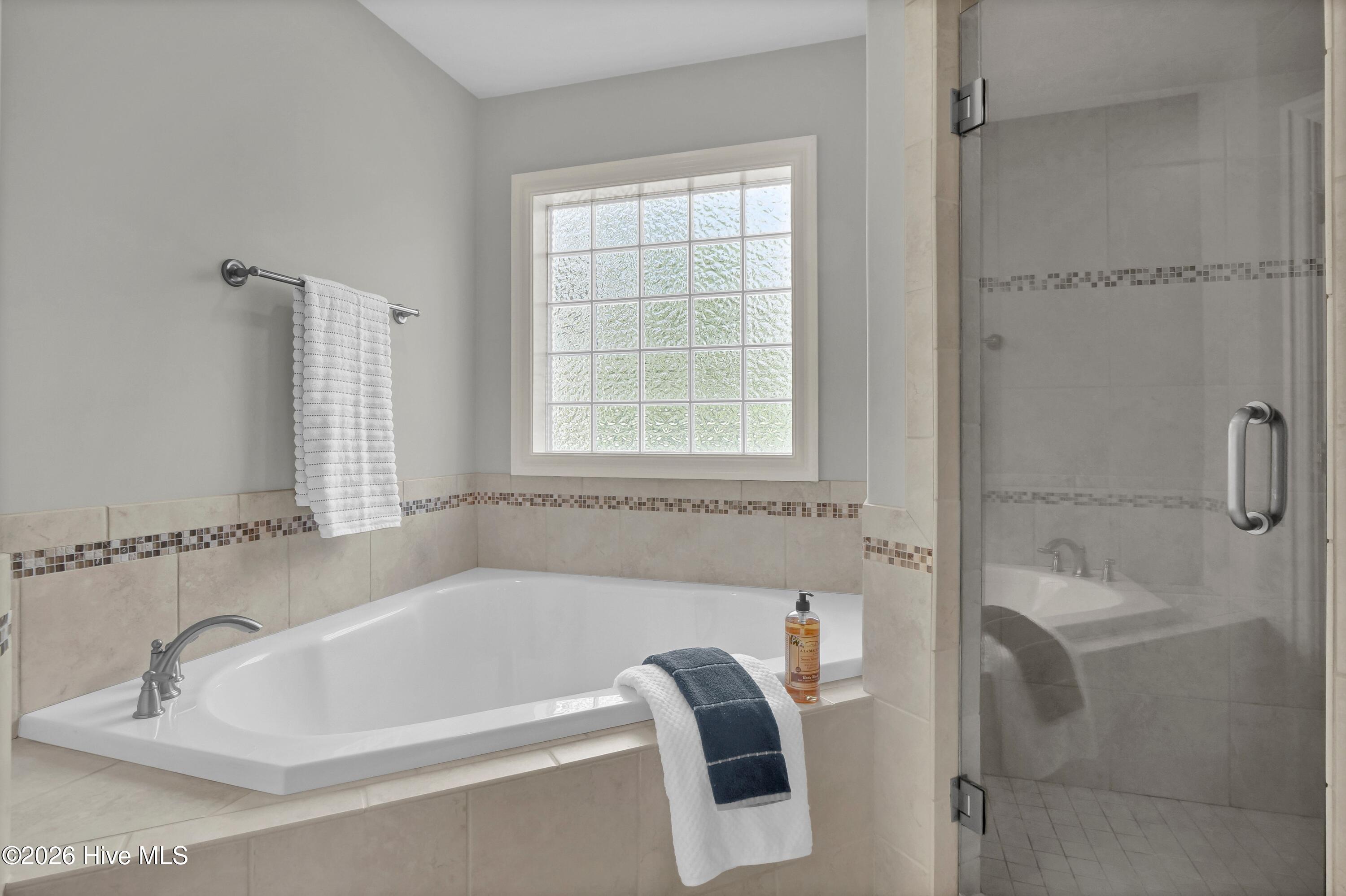 100560728 | Photo 16