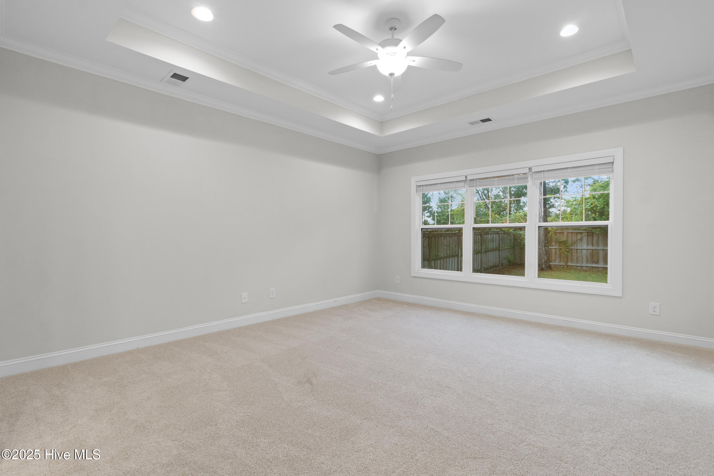 100561521 | Photo 19