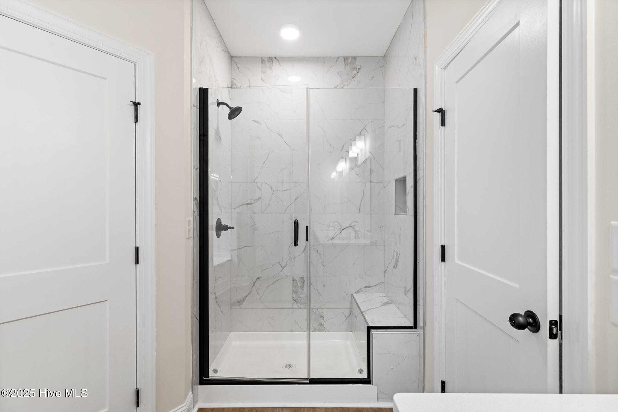 100513726 | Photo 34