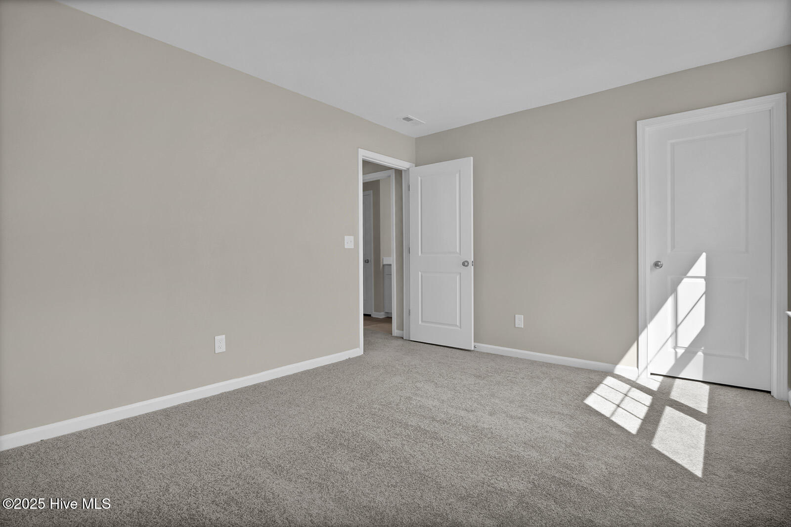 100515098 | Photo 31