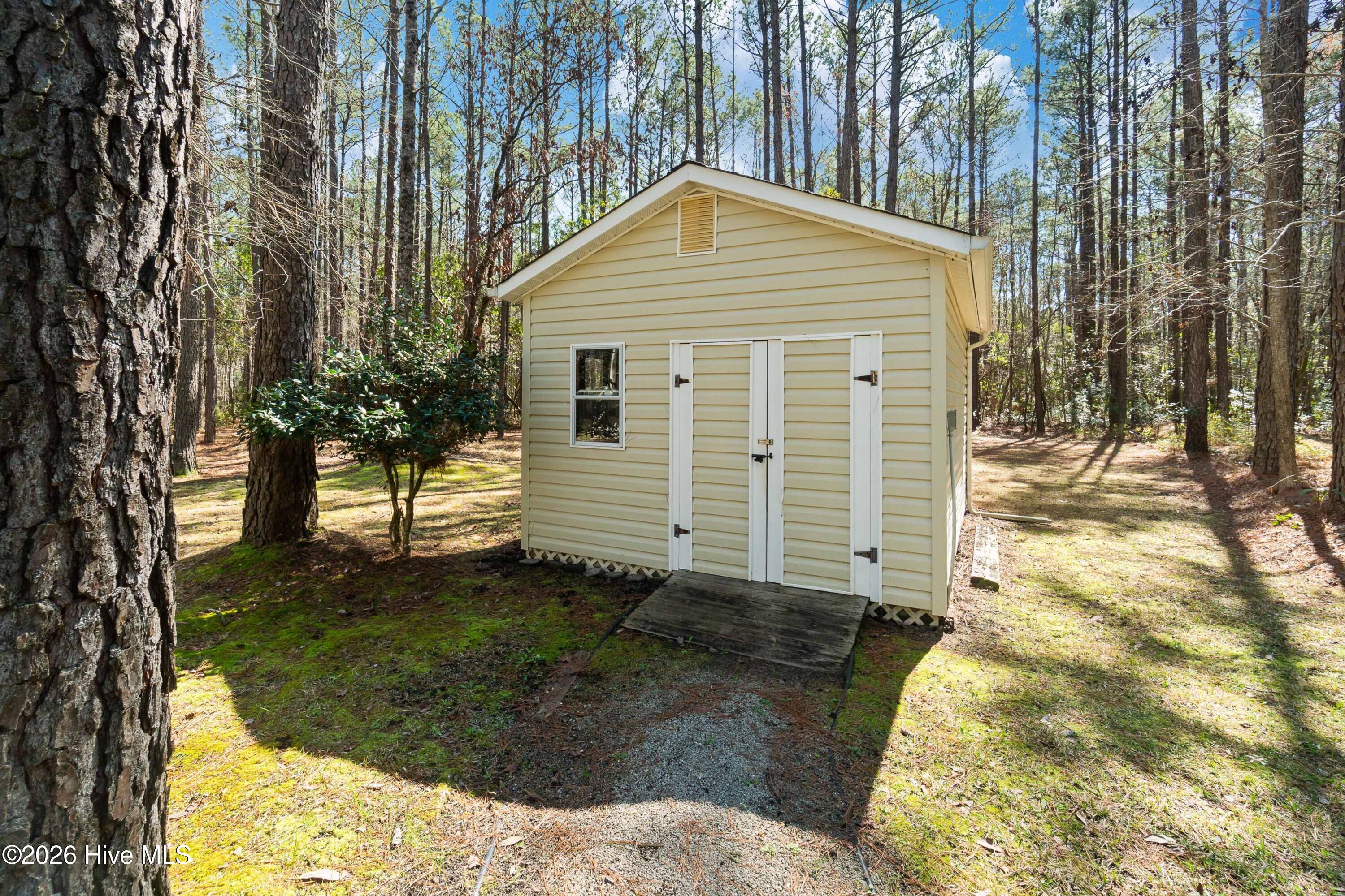 427 Bay Shores Road,Merritt