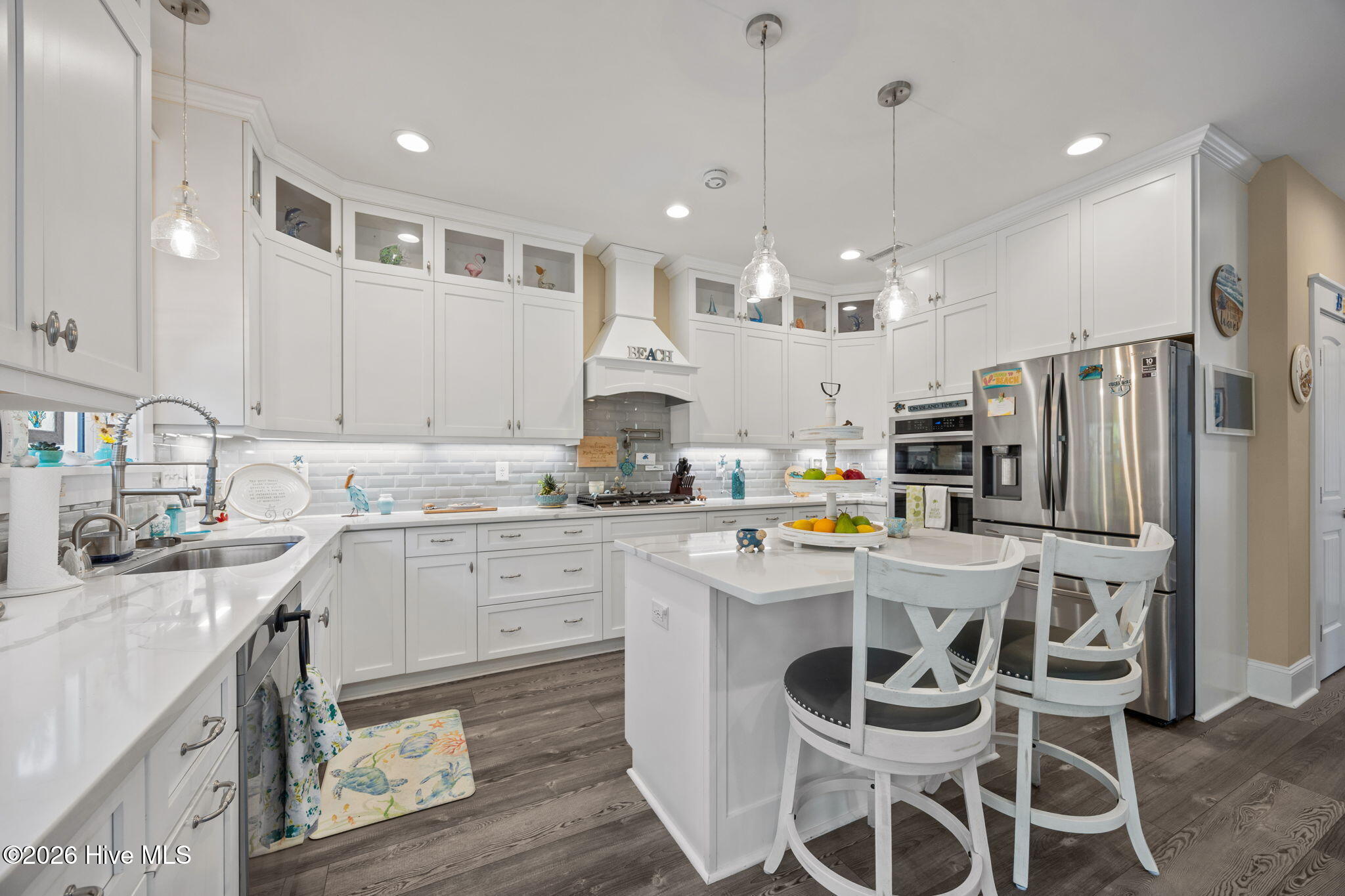 100567463 | Photo 23