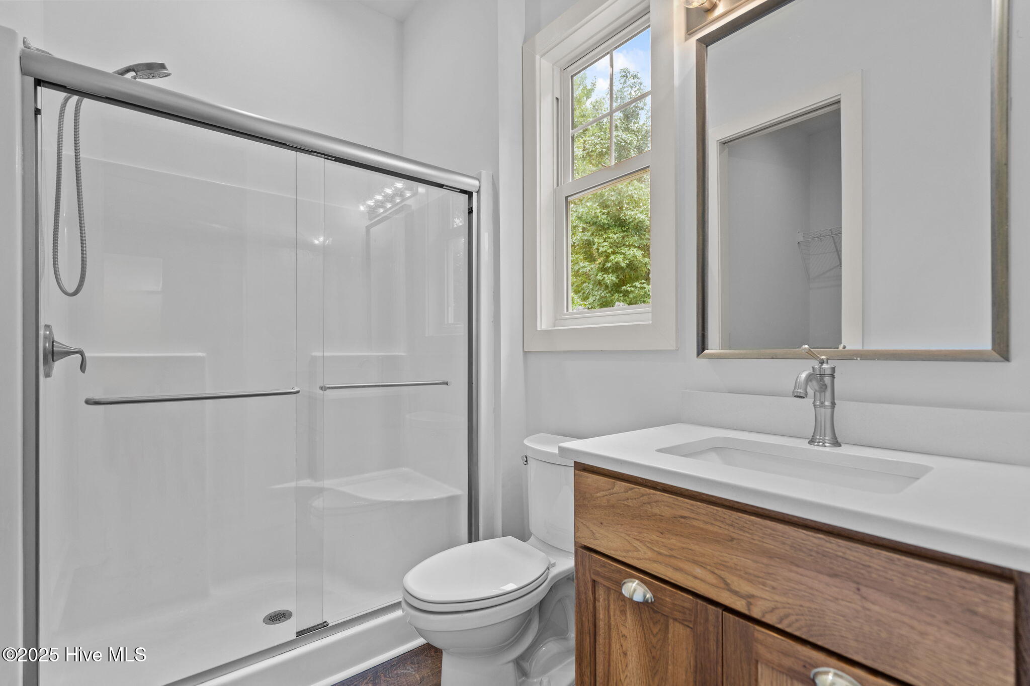 100532333 | Photo 120