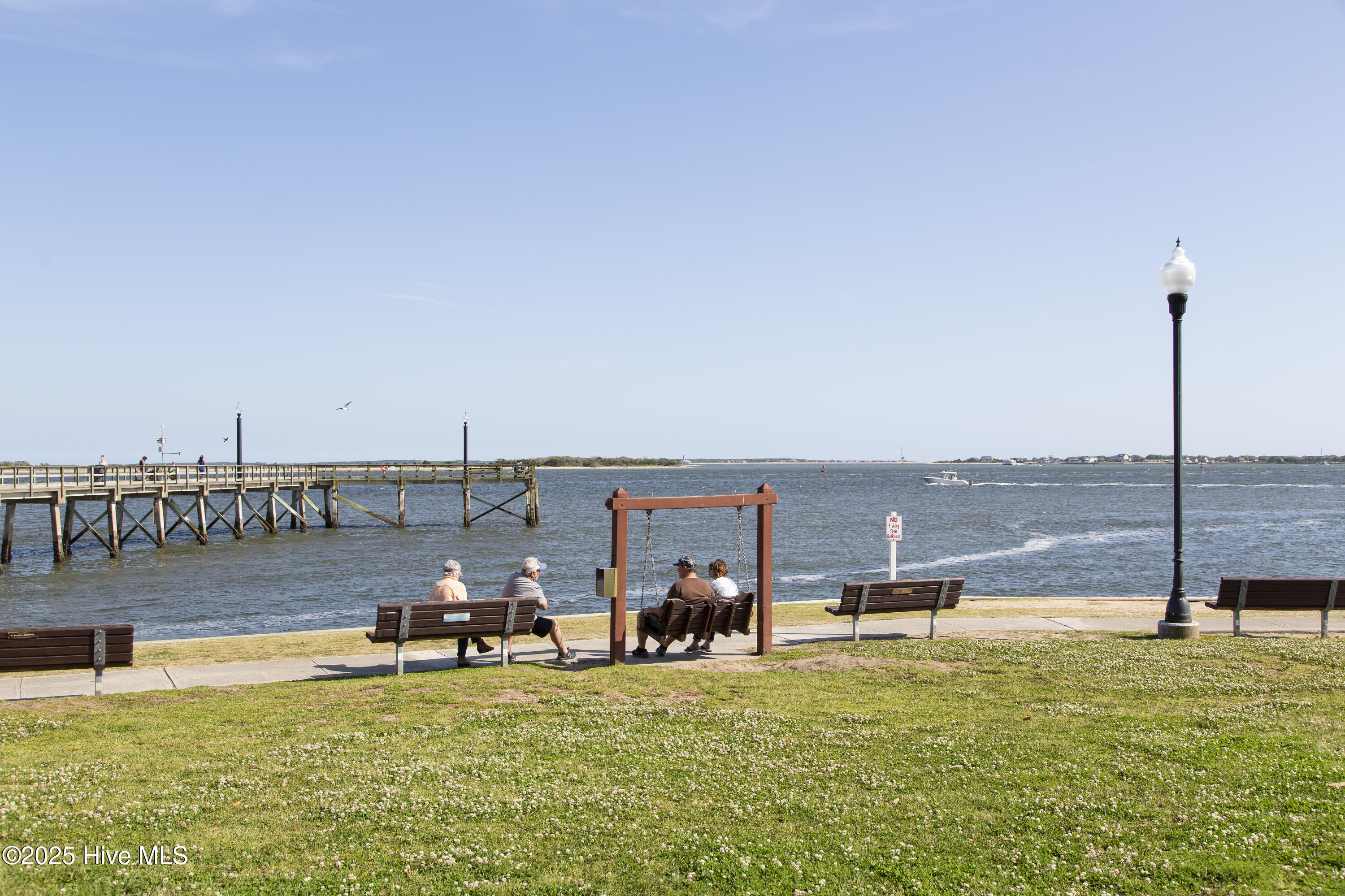 100558849 | Photo 39