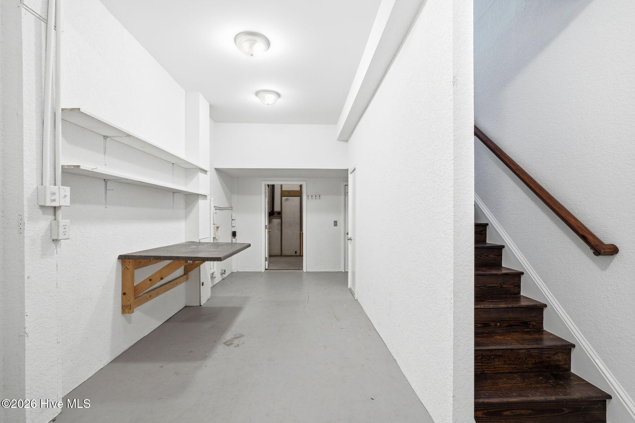 100559880 | Photo 44