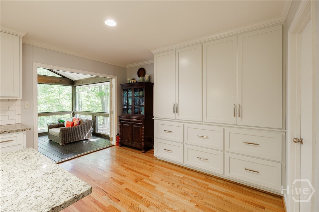 117 Gibbons Place