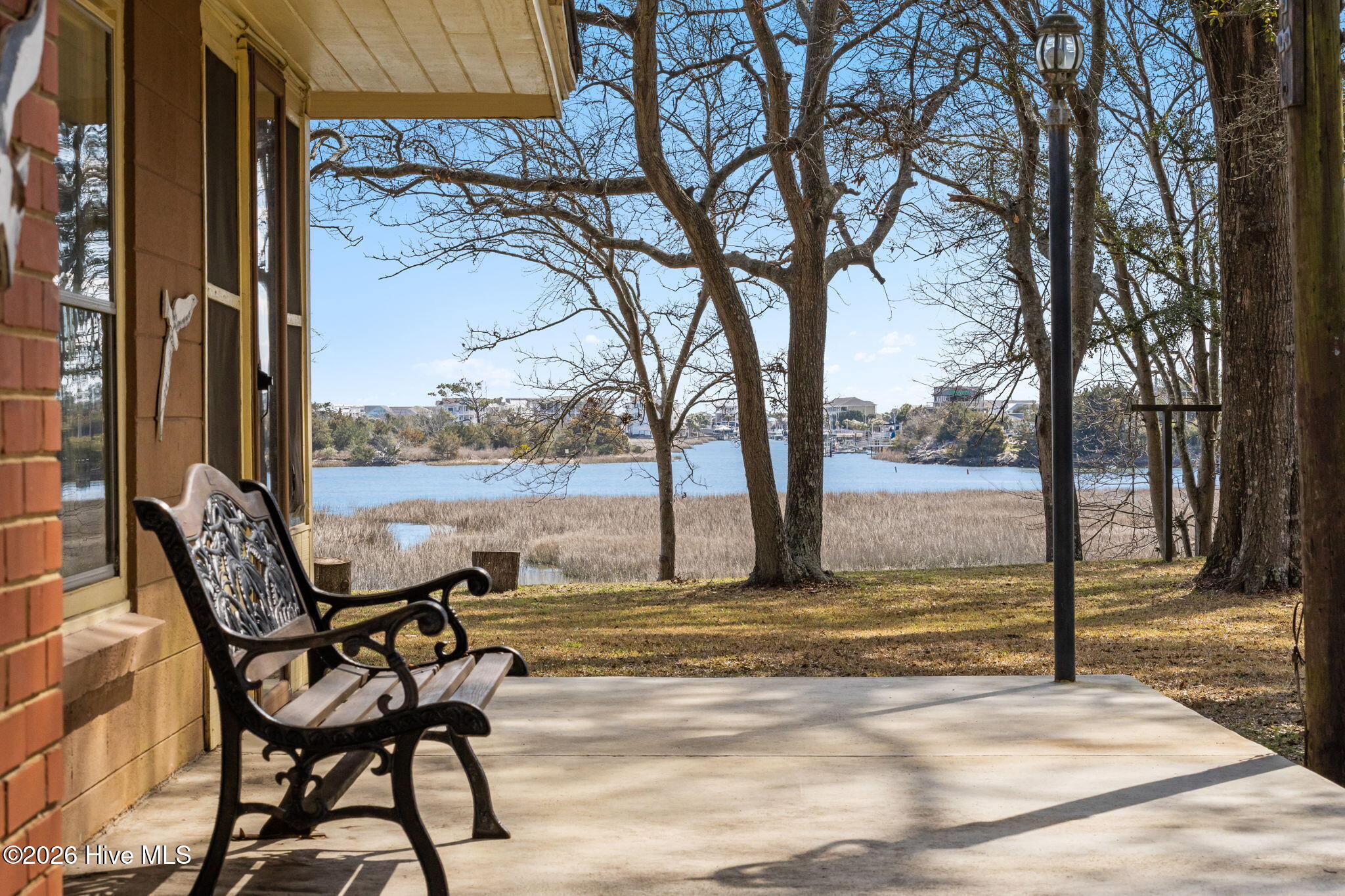 100561810 | Photo 21