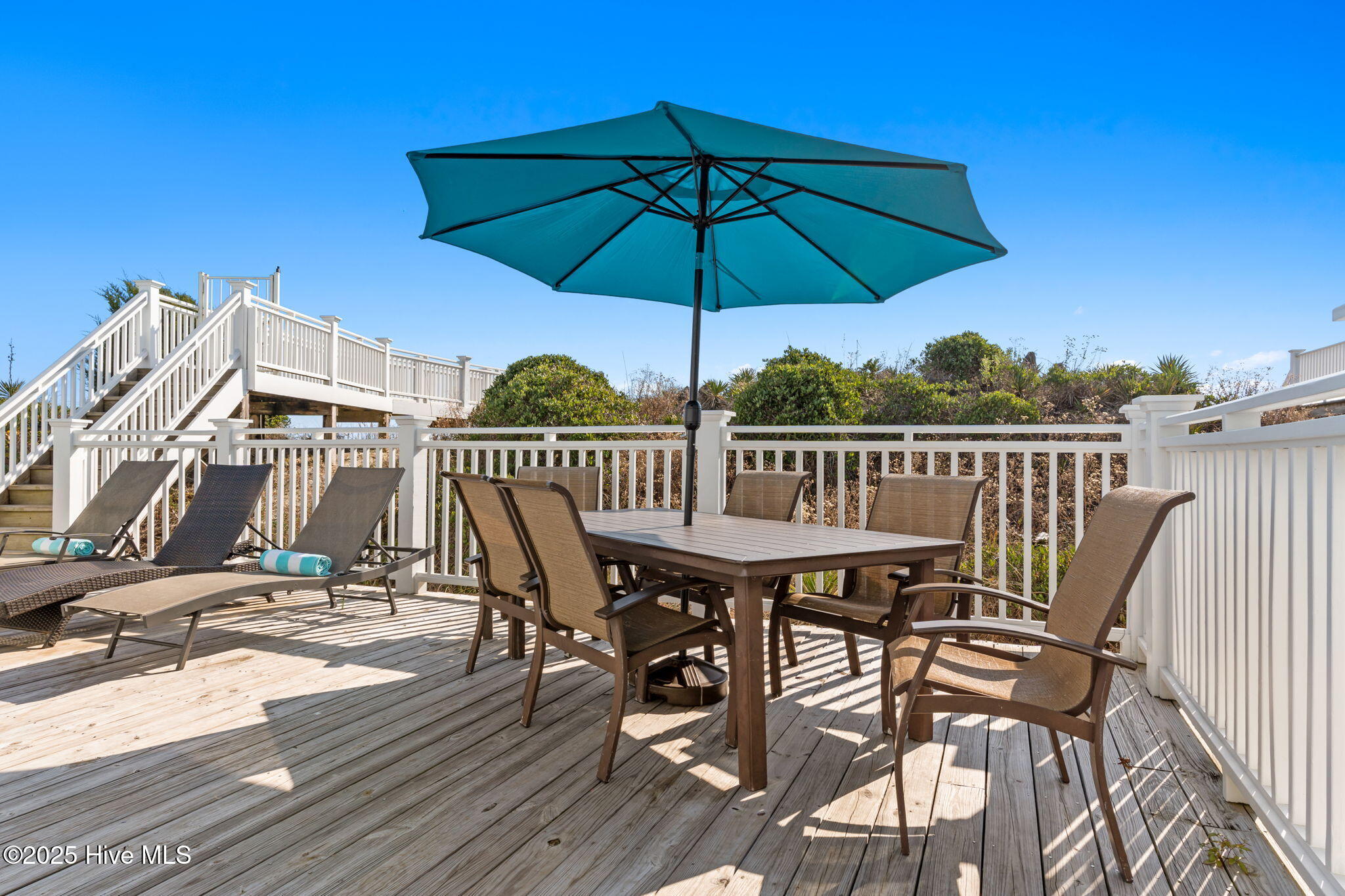 100542576 | Photo 77