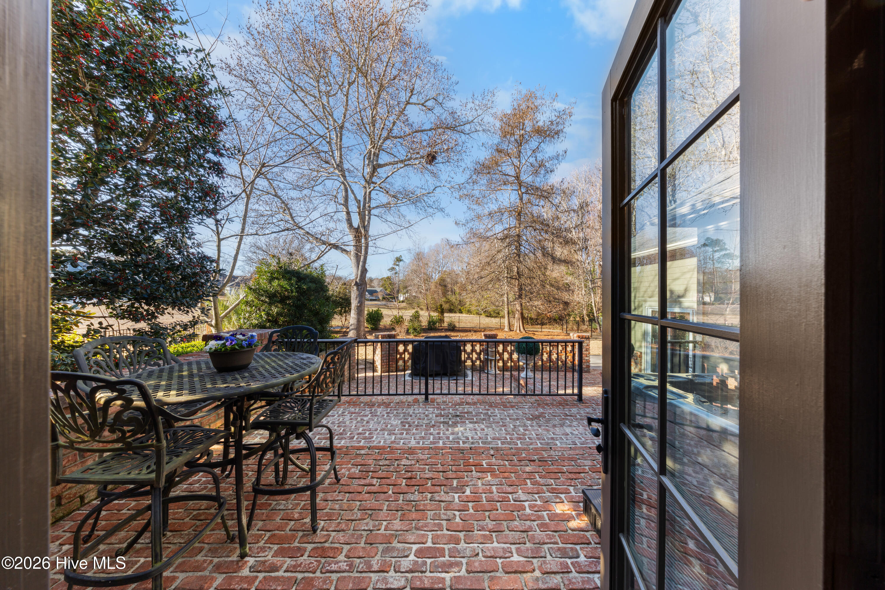 100549832 | Photo 28