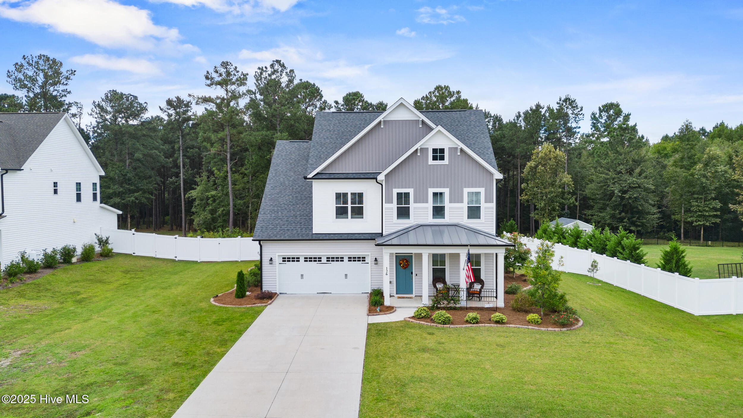 100536261 | Photo 70