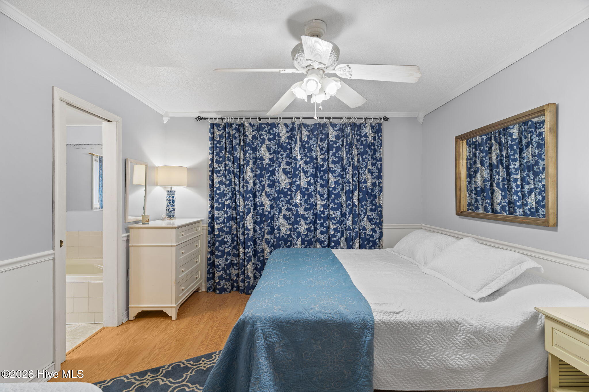 100556876 | Photo 22