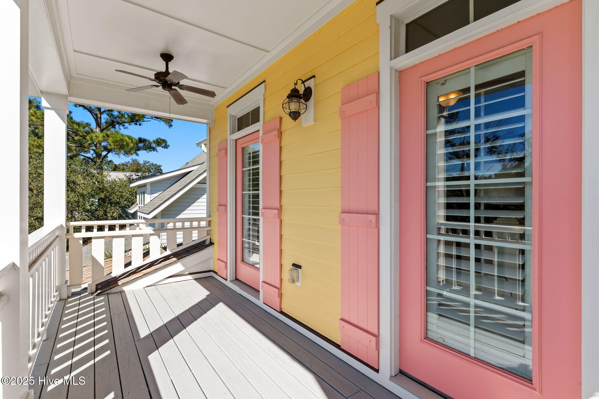 100536977 | Photo 52