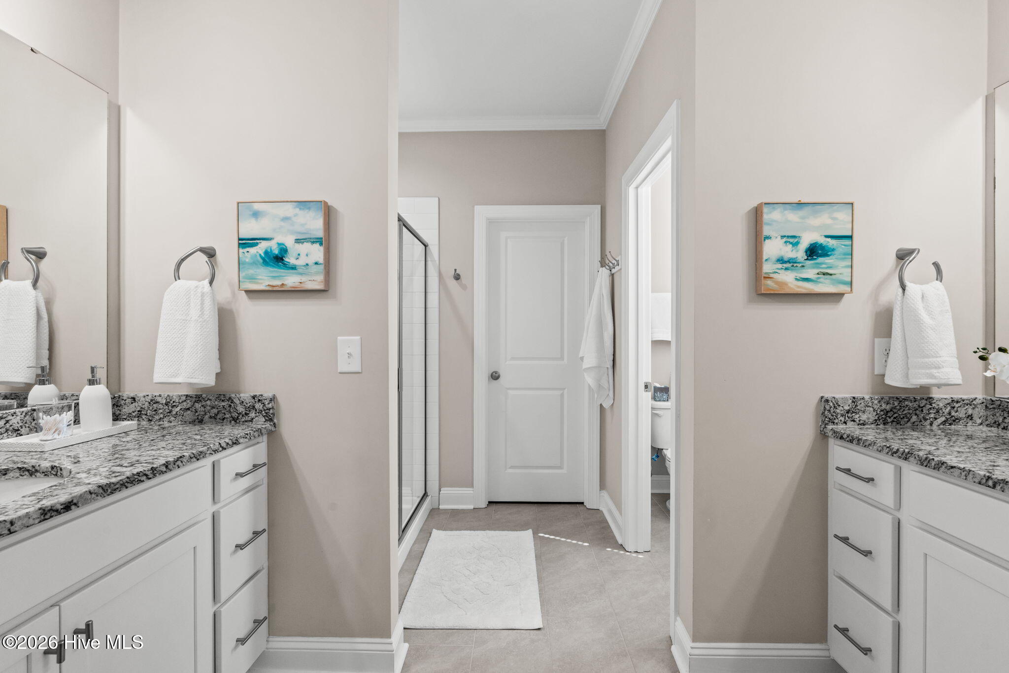 100561816 | Photo 24