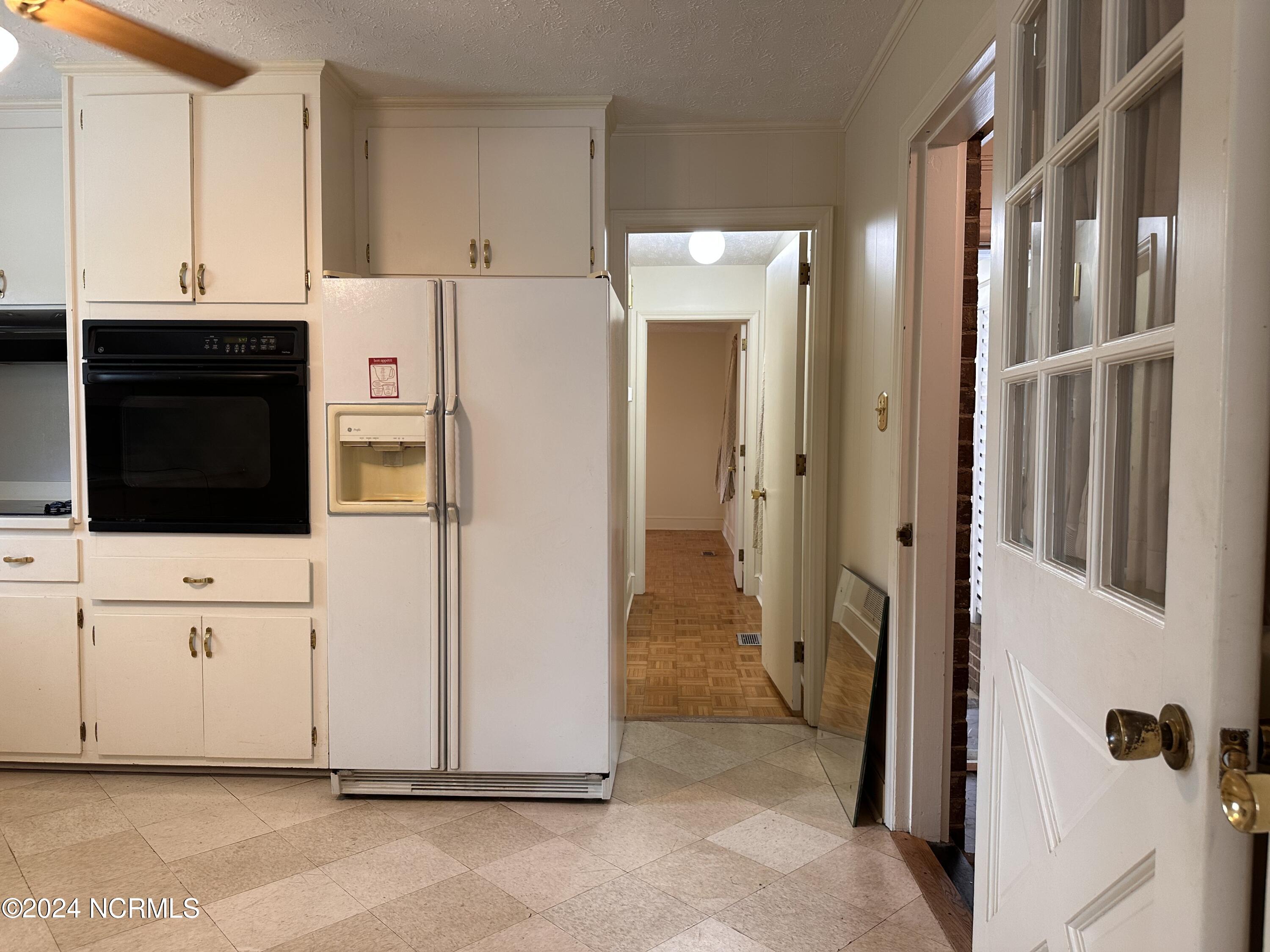 100466276 | Photo 46